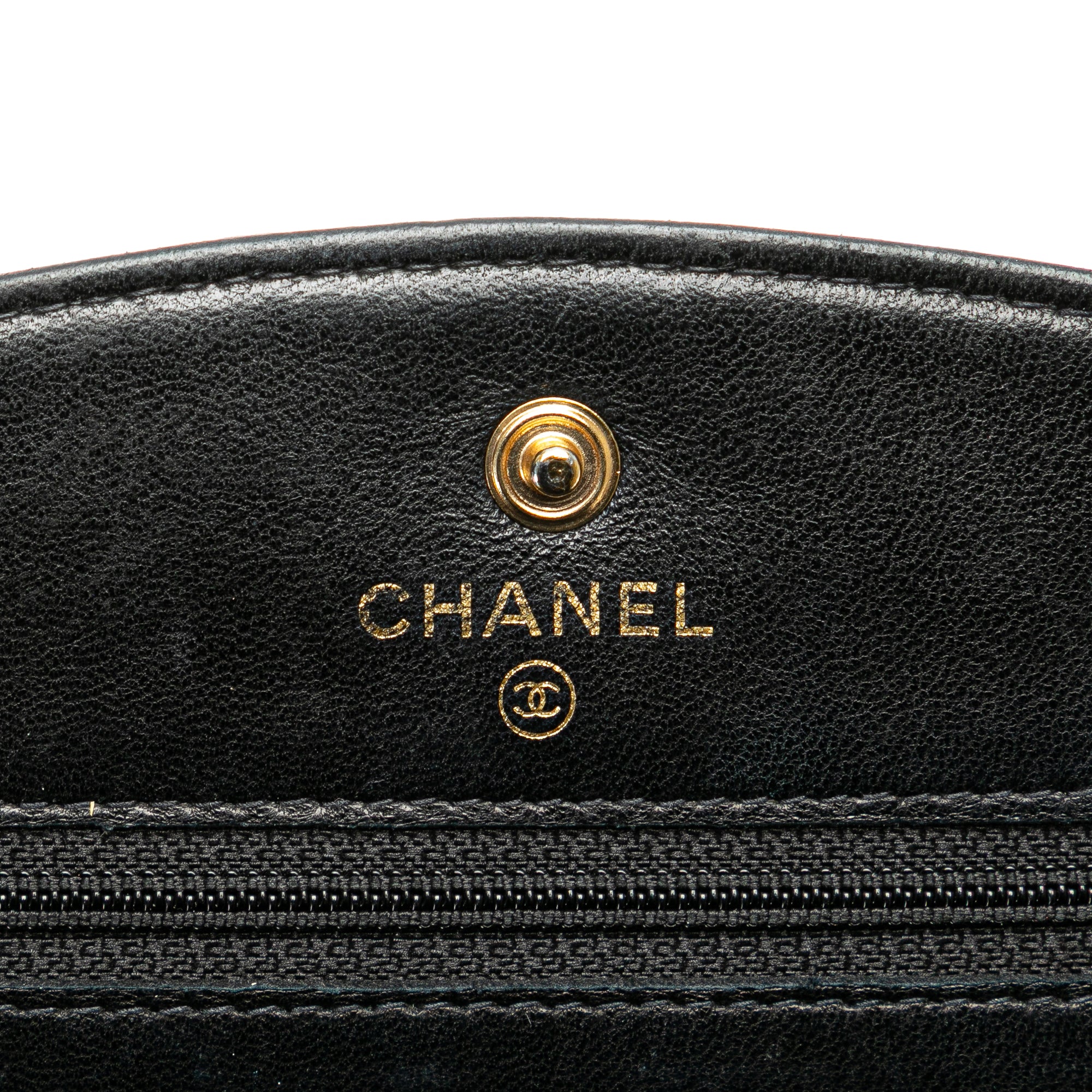 Chanel CC Caviar Wallet on Chain - image 6