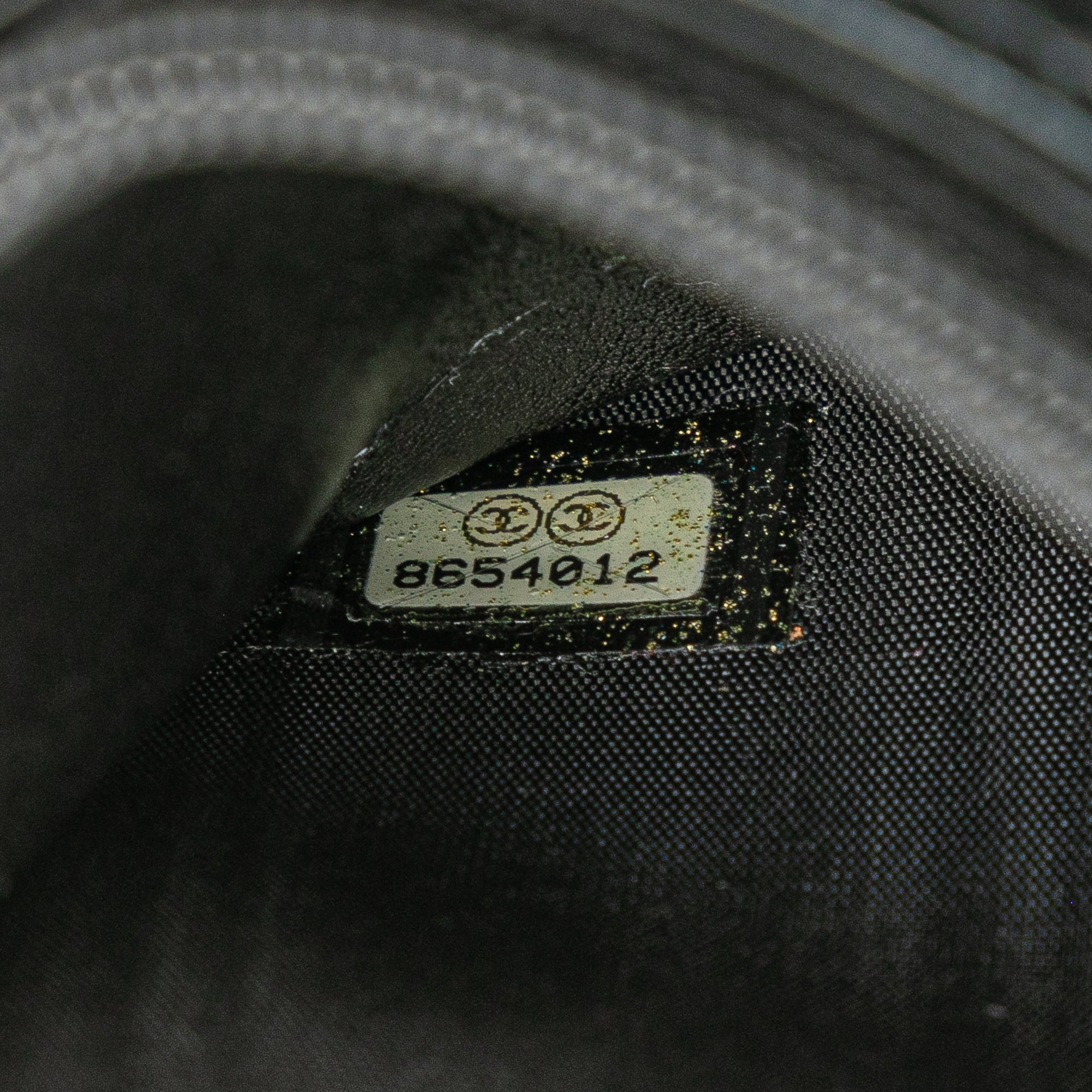 Chanel CC Caviar Wallet on Chain - image 8