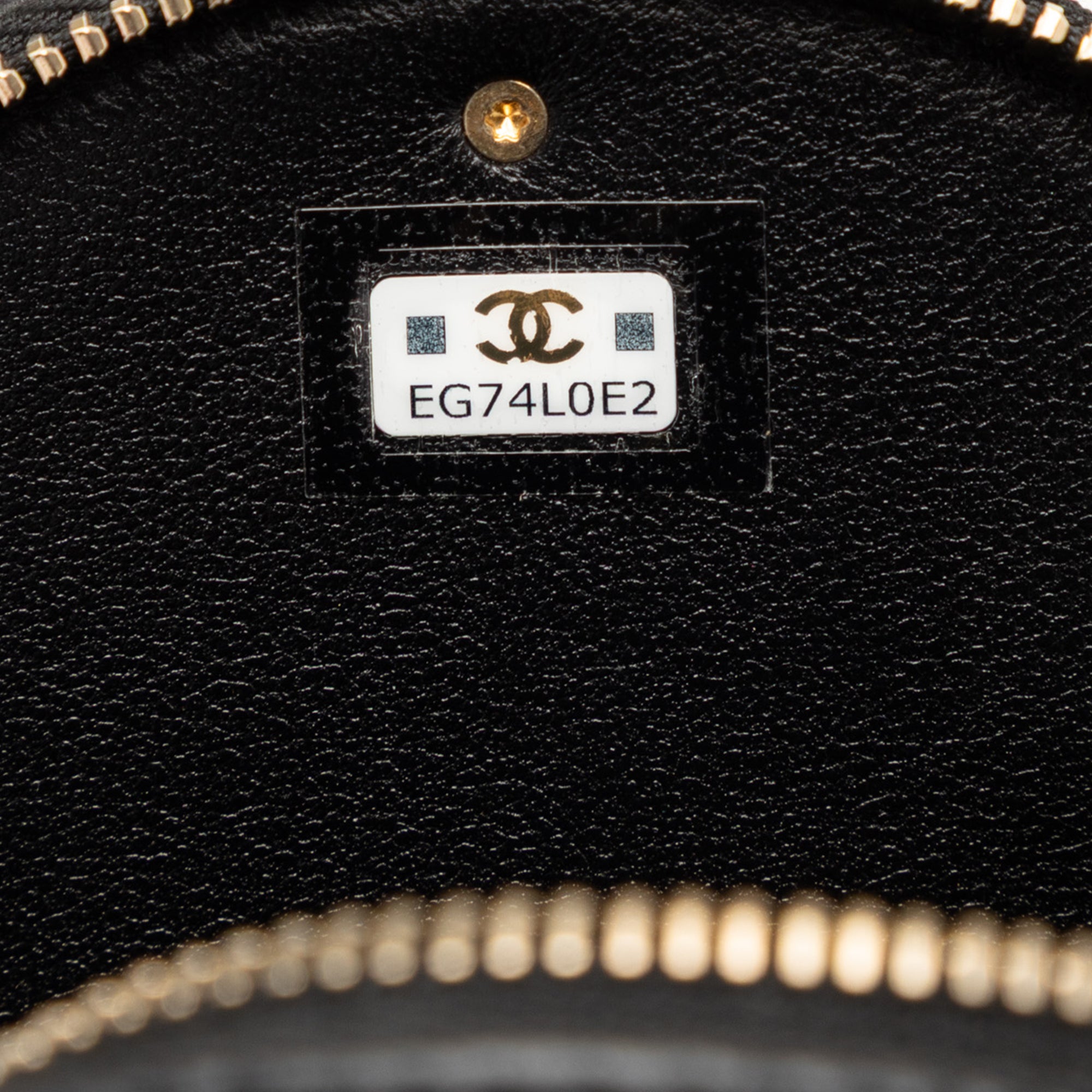 Chanel CC Lambskin and Metal Camellia Round Clutch with Chain - image 6