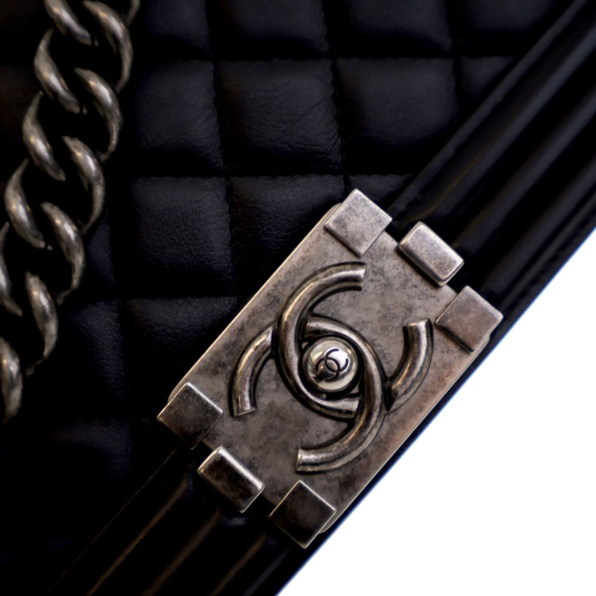 Chanel Old Medium Quilted Lambskin Boy Flap - image 12