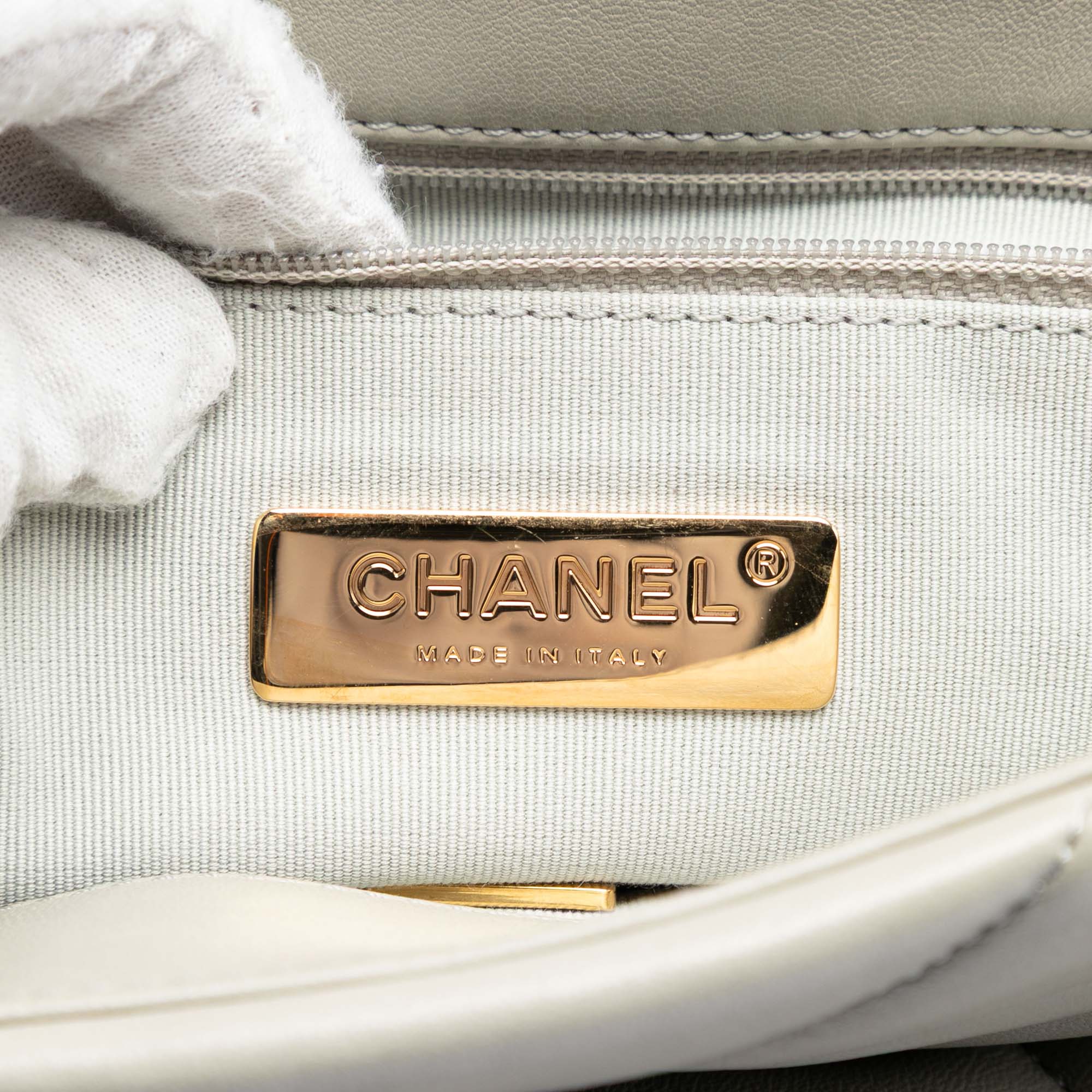 Chanel Maxi Lambskin 19 Flap - image 5
