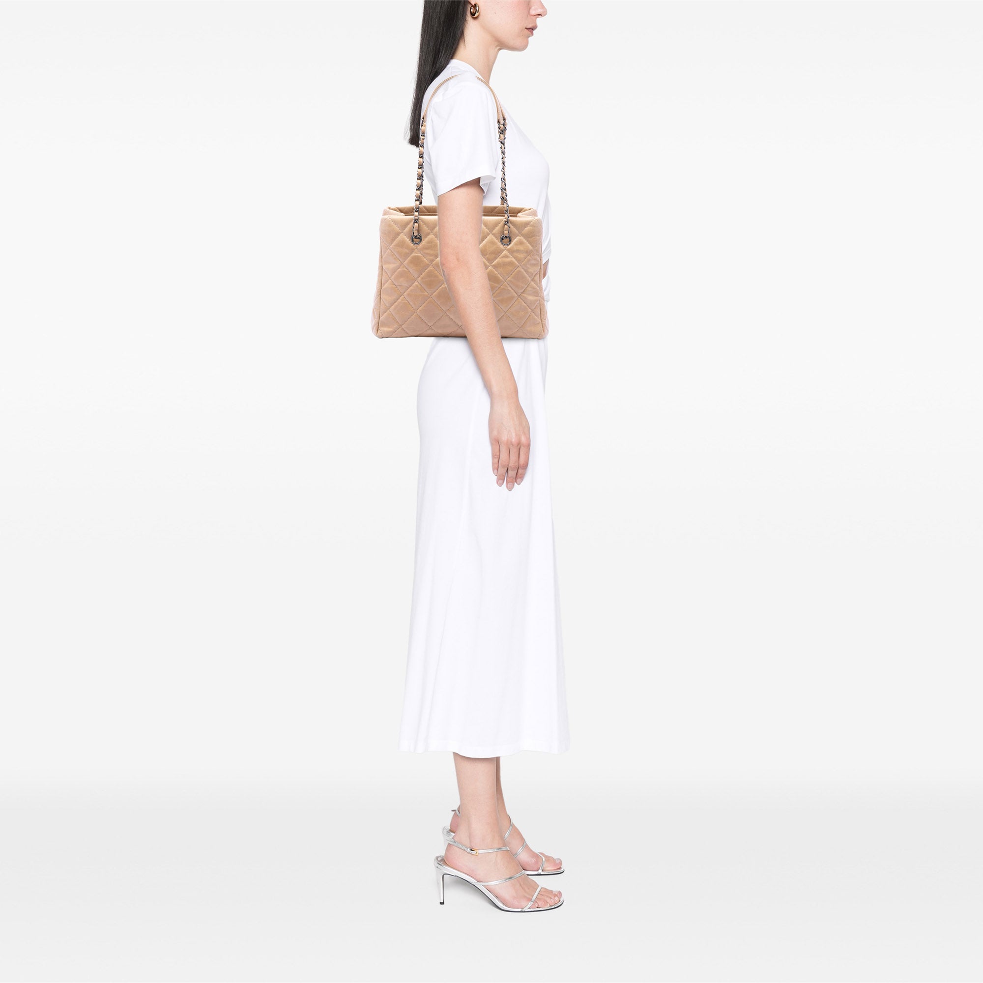 Chanel Paris Dubai Quilted Calfskin Coco Soft Tote - image 6