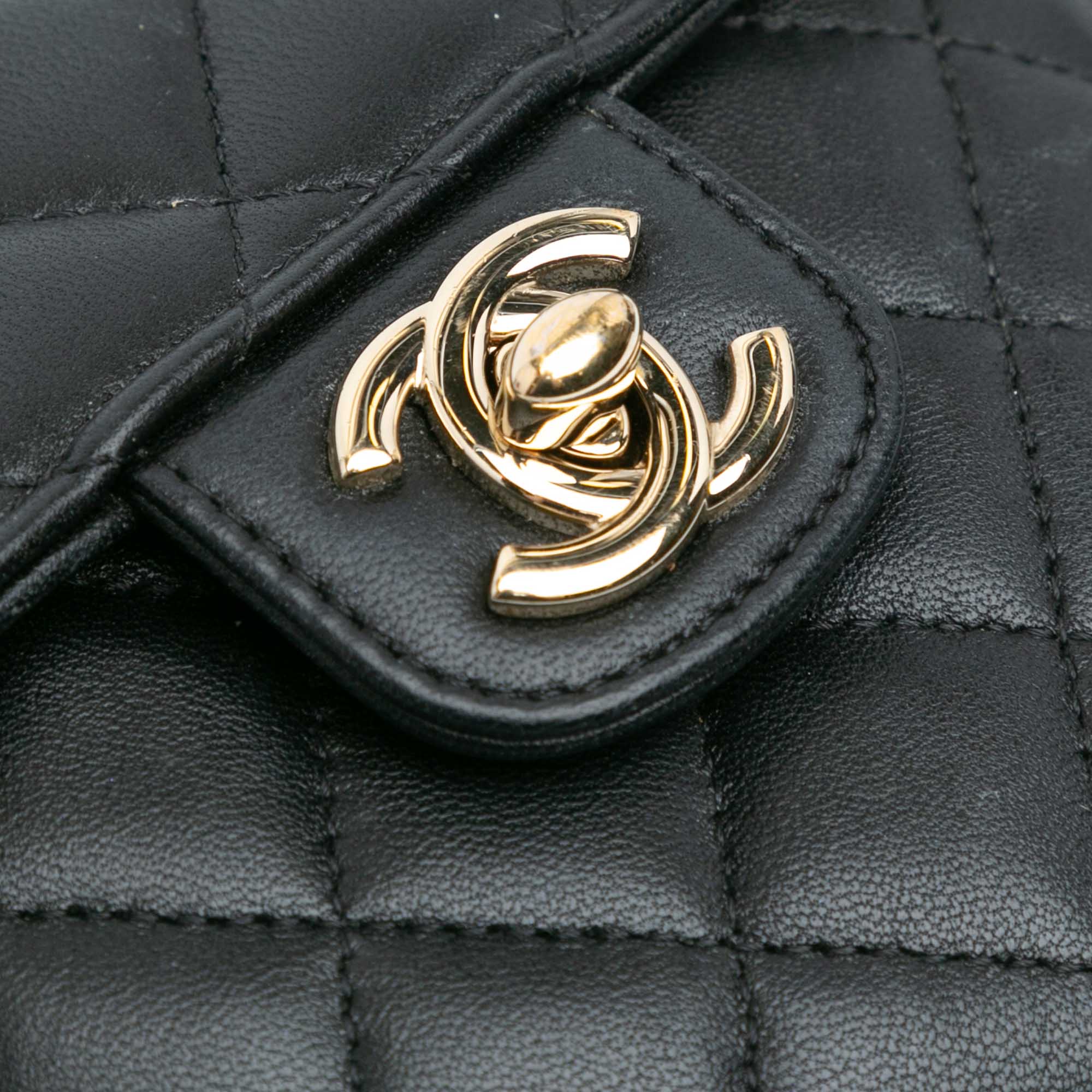 Chanel Mini Lambskin CC in Love Heart Crossbody - image 8