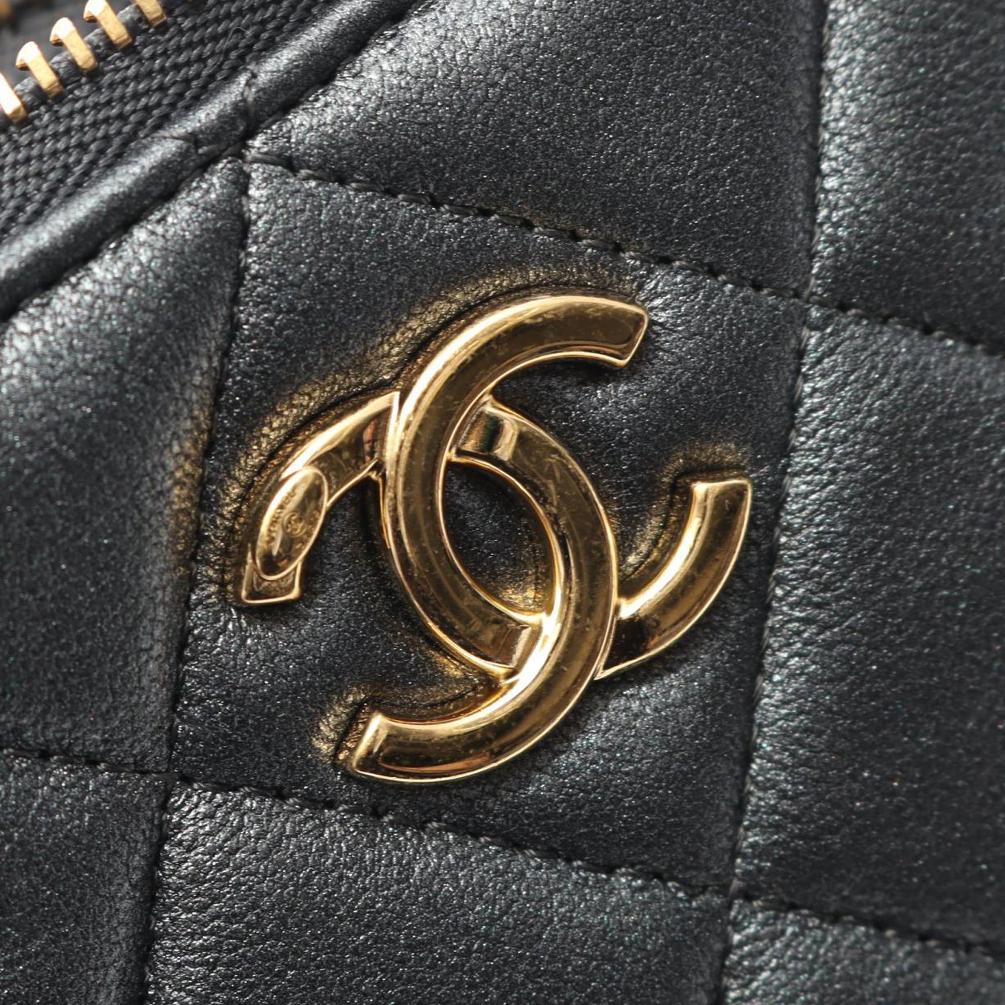 Chanel CC Quilted Metallic Lambskin Charms Hobo - image 6