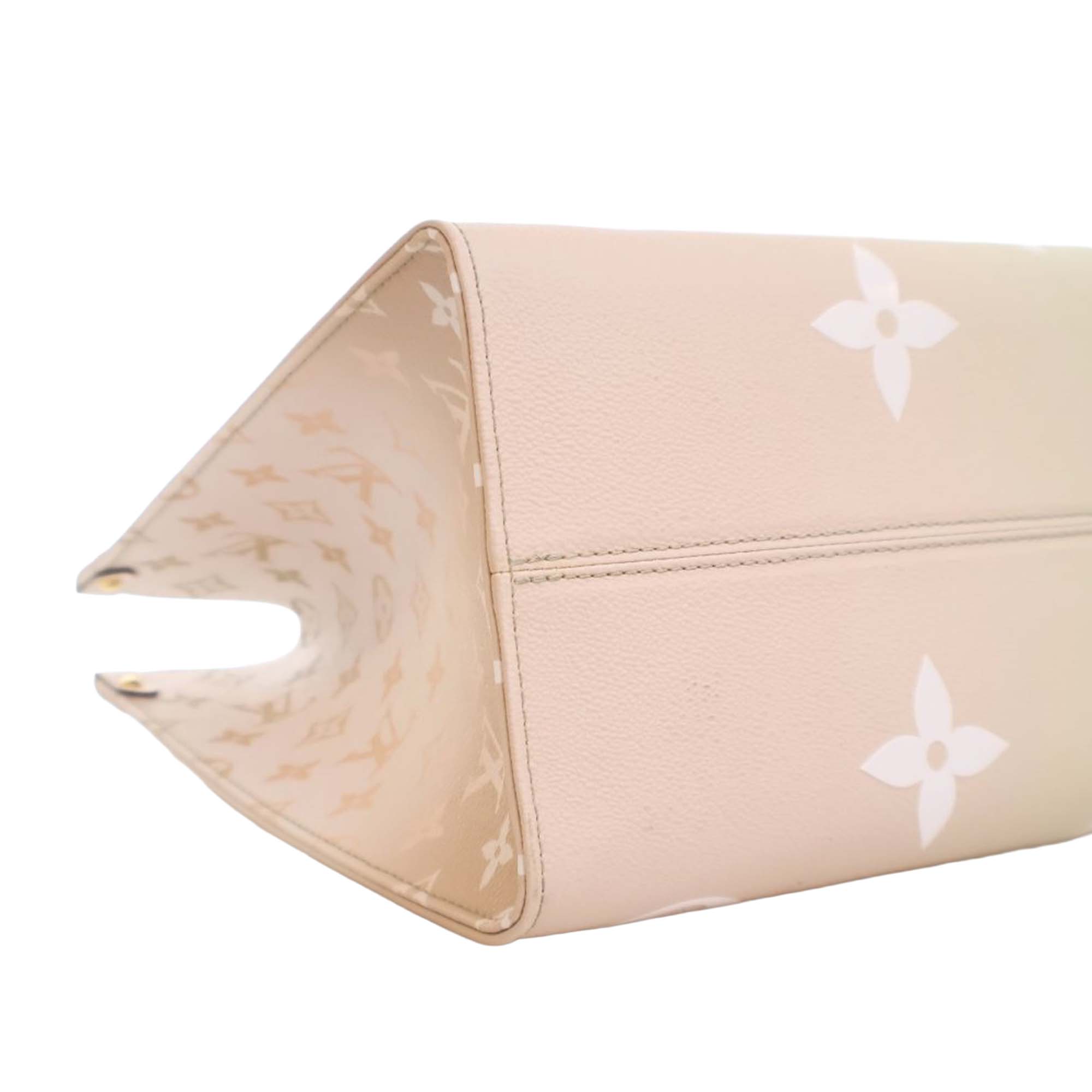 Louis Vuitton Monogram Giant Spring In The City OnTheGo MM - image 11