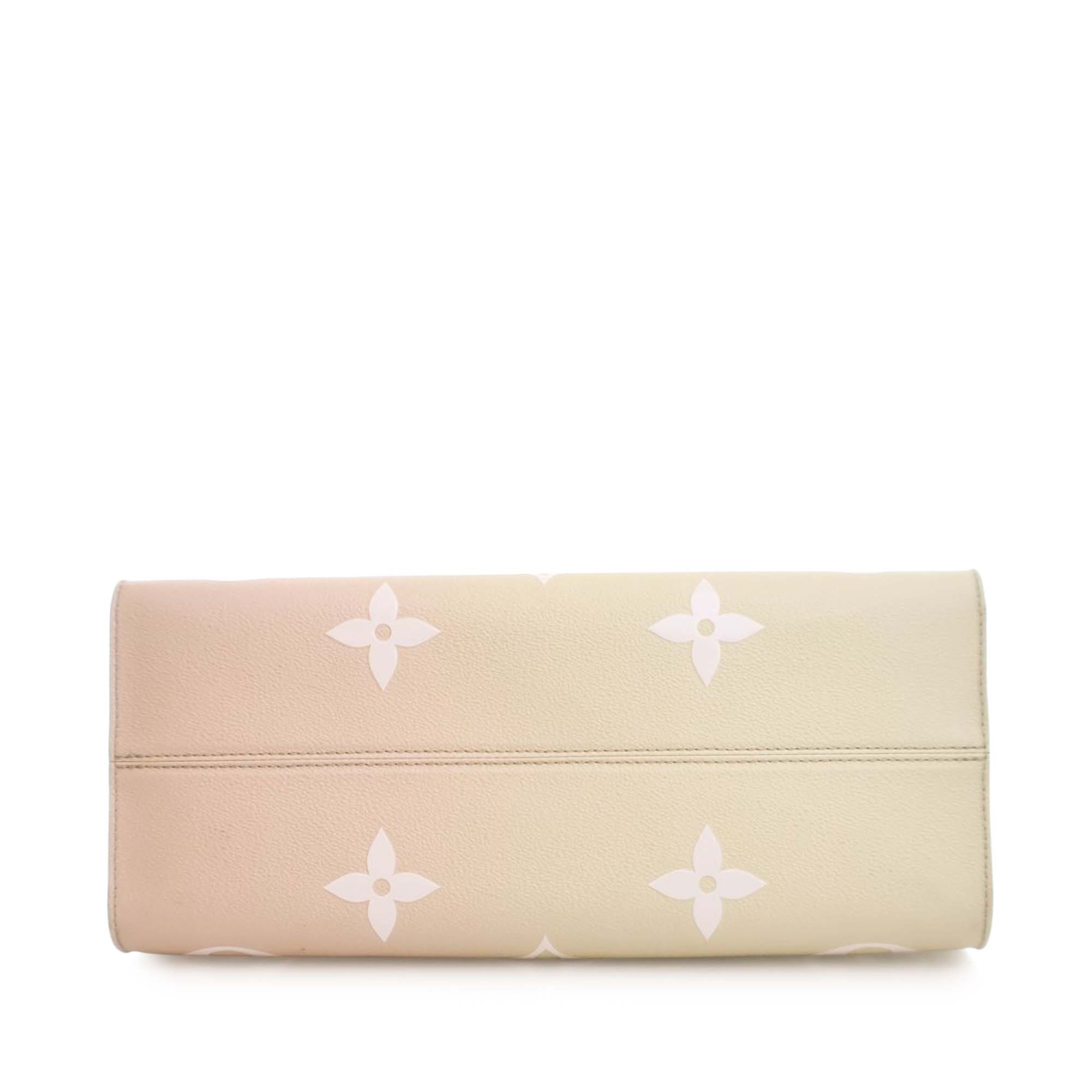 Louis Vuitton Monogram Giant Spring In The City OnTheGo MM - image 5