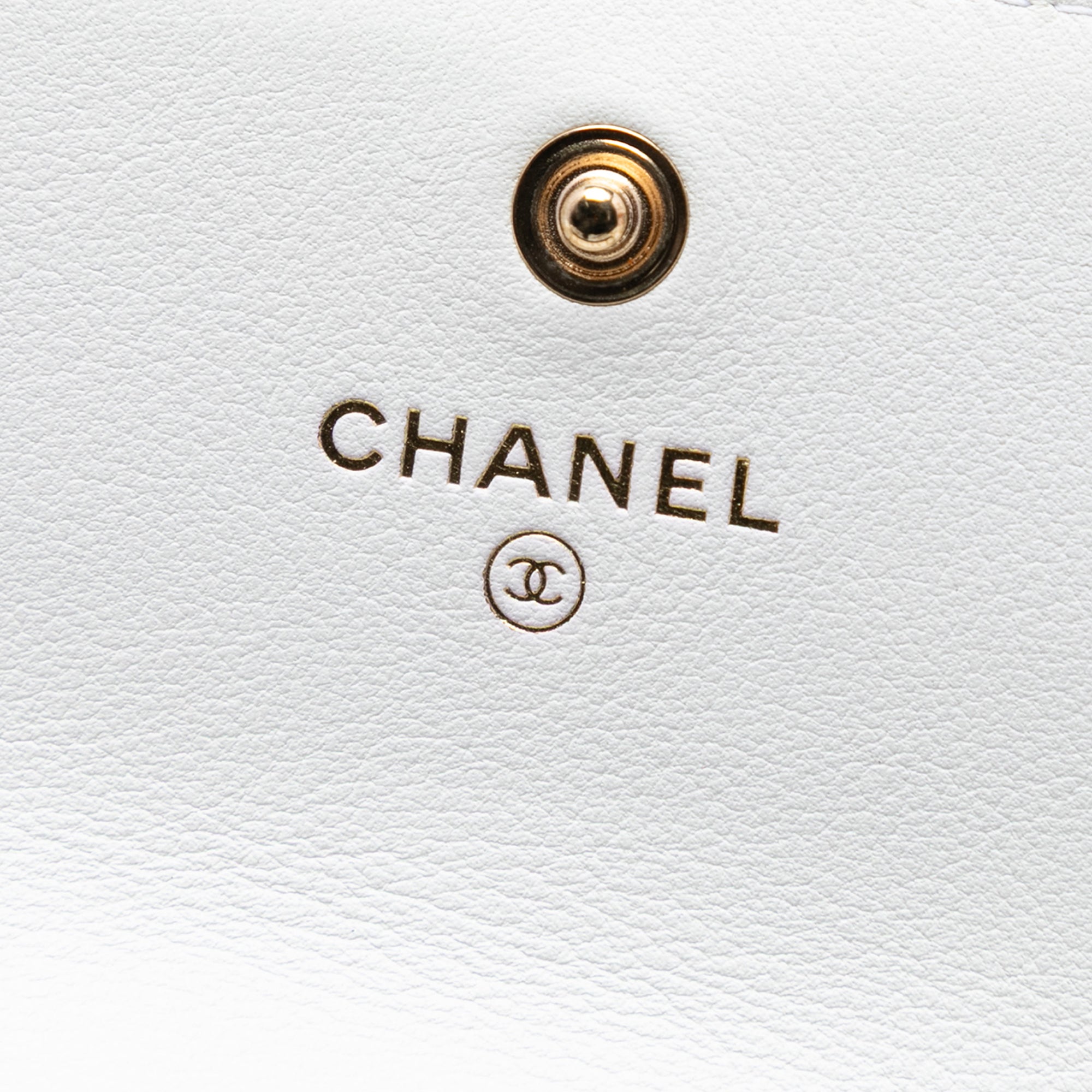 Chanel Quilted Lambskin About Pearls Card Holder On Chain - image 6