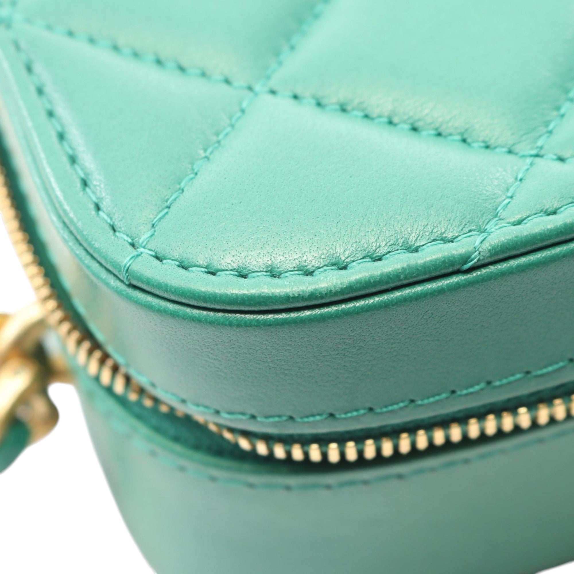 Chanel Small CC Quilted Lambskin Top Handle Vanity Case - image 7
