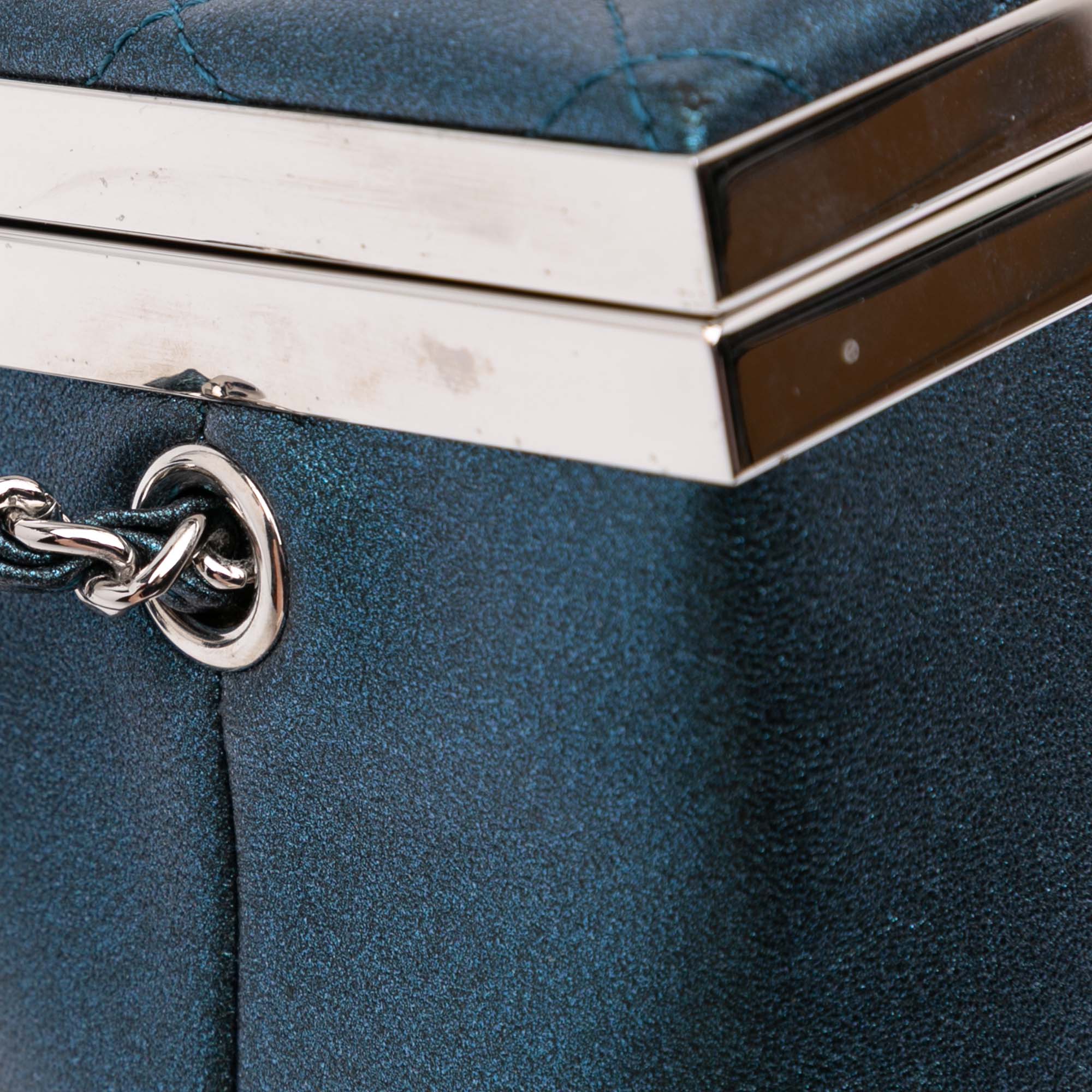 Chanel CC Metallic Calfskin Vanity Case - image 8