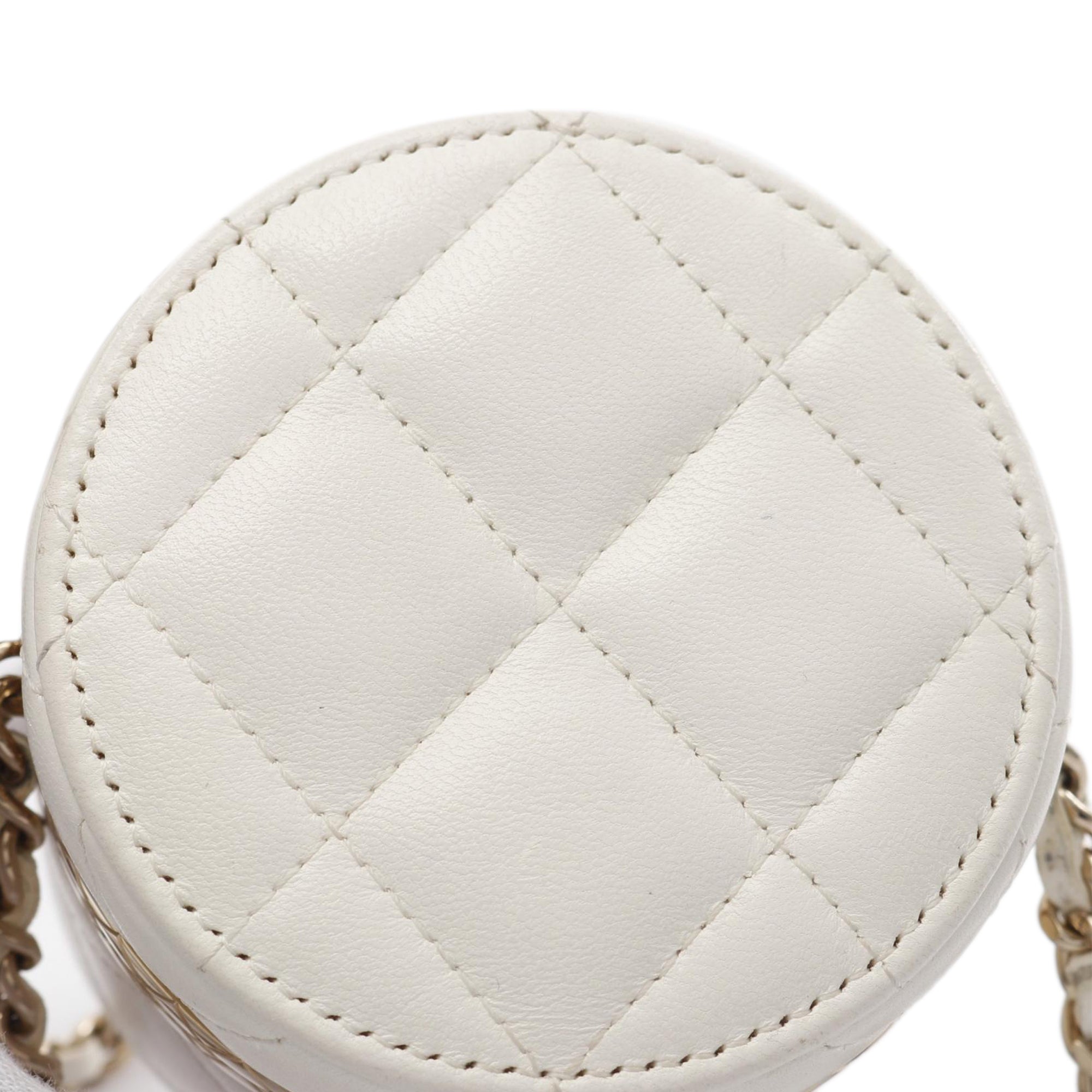 Chanel Mini Matelasse Lambskin Round Vanity Case - image 11