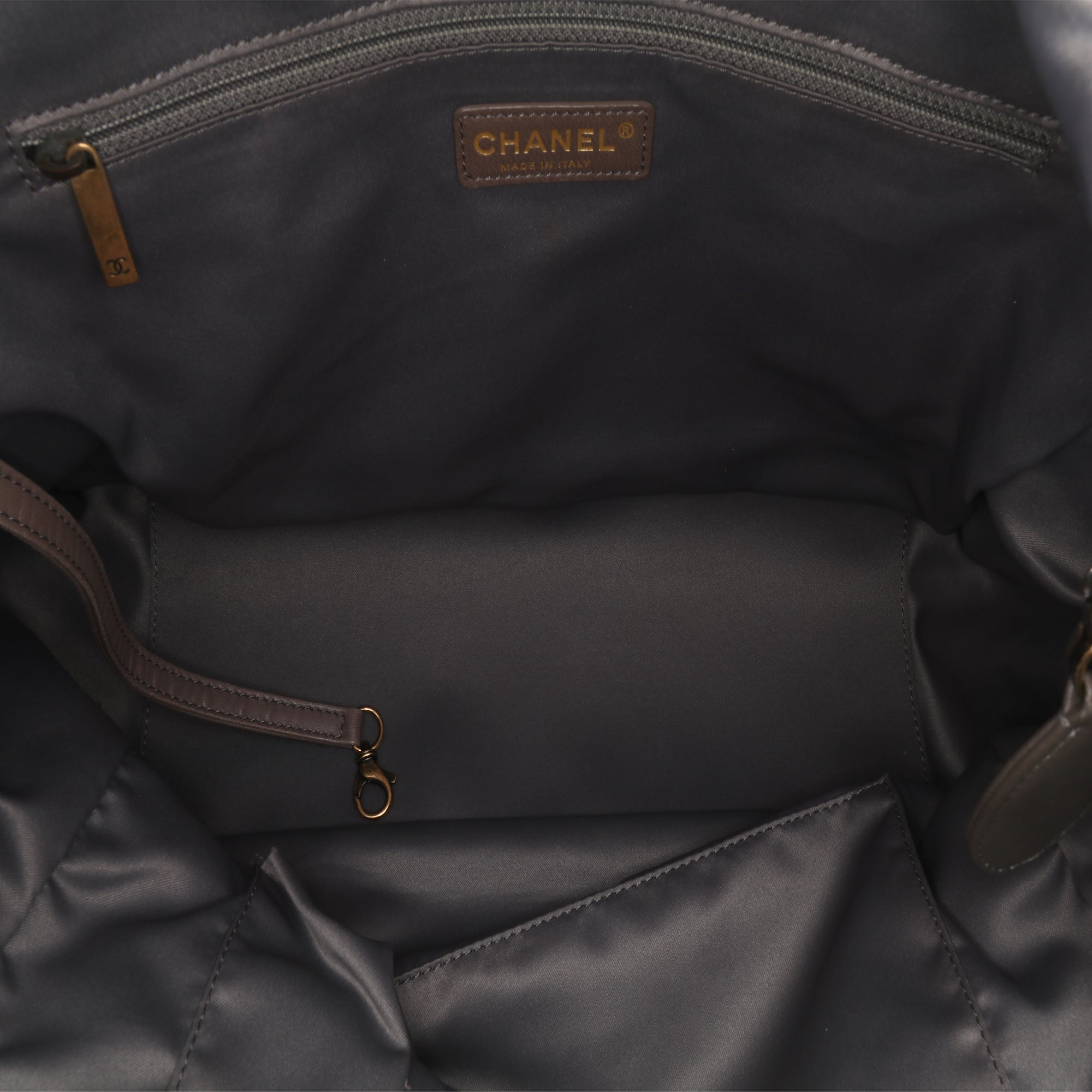 Chanel CC Quilted Calfskin Triptych Tote - image 4