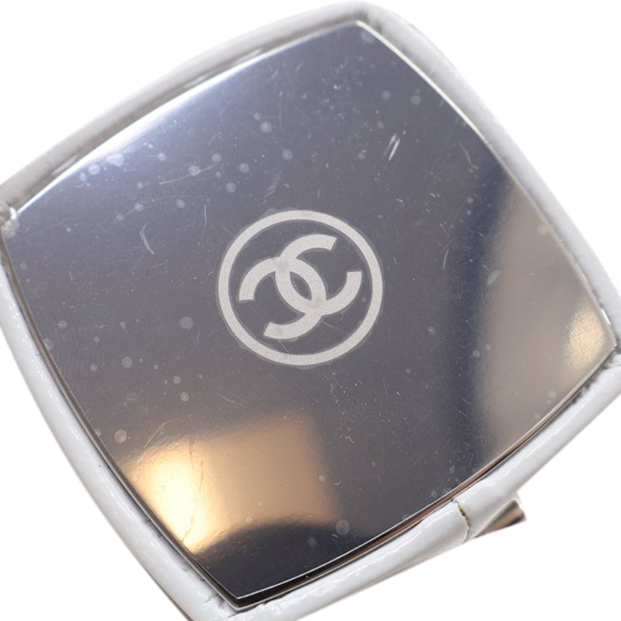 Chanel Patent Goatskin Make Up Box Clutch With Chain - image 6