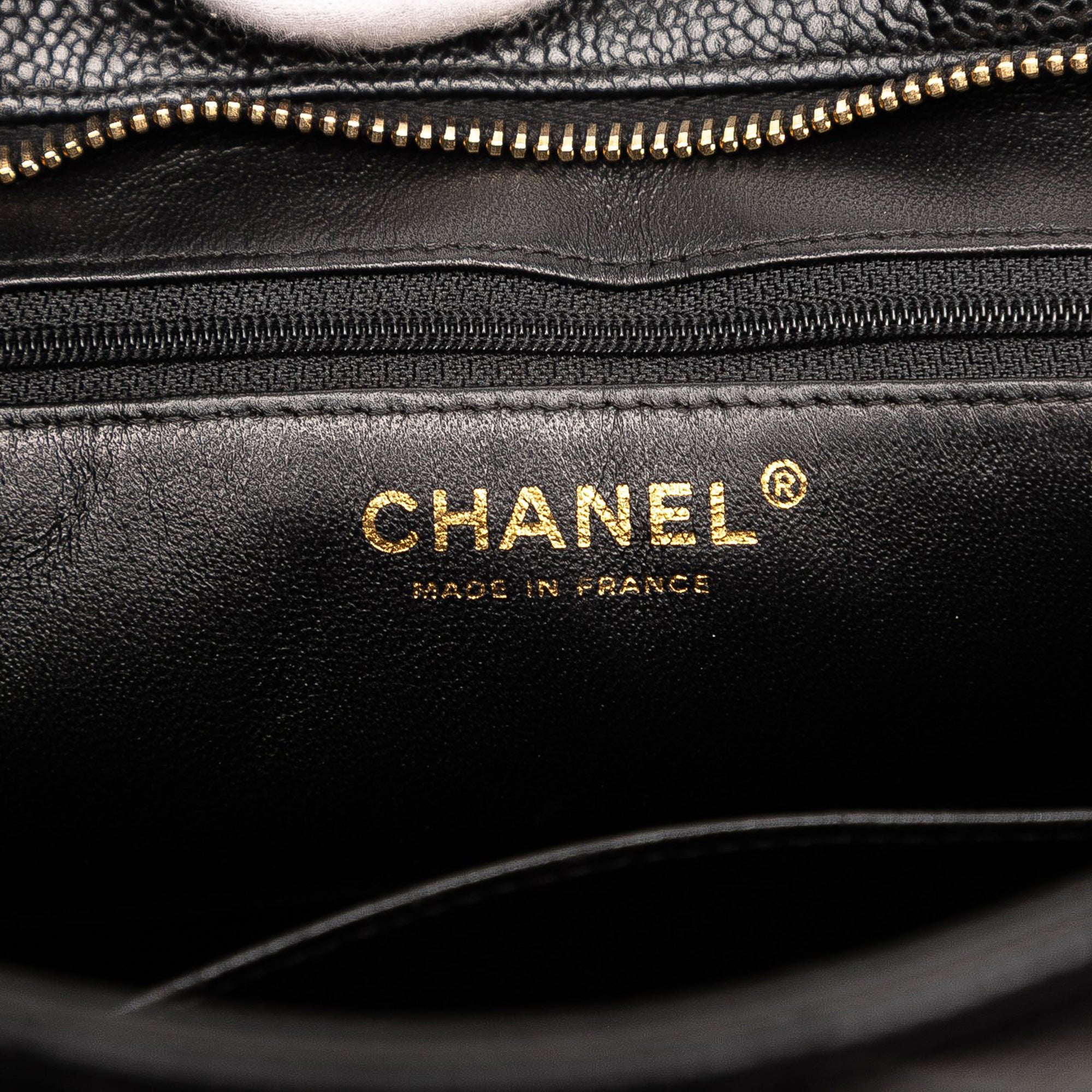 Chanel Caviar Medallion Tote - image 5