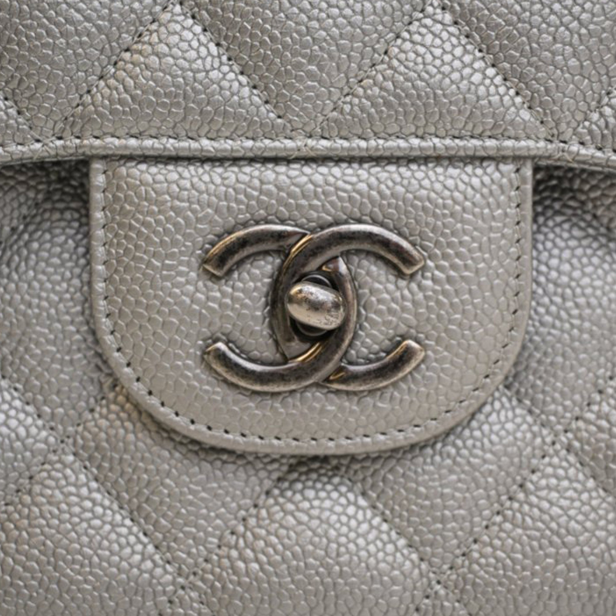 Chanel Jumbo Classic Caviar Double Flap - image 5
