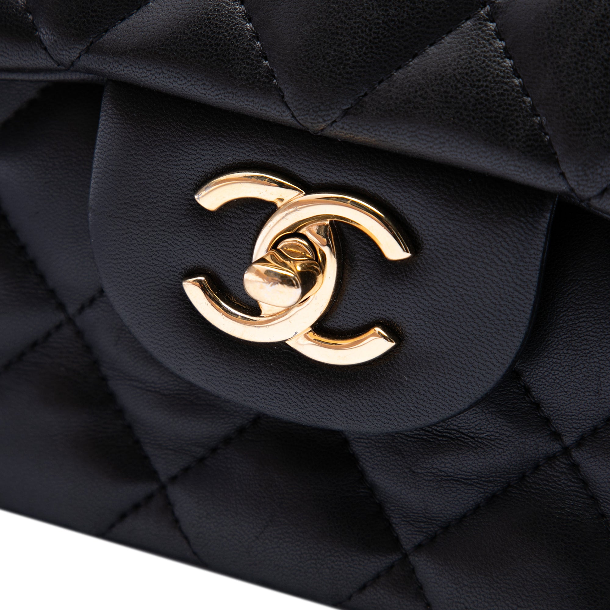 Chanel Jumbo Classic Lambskin Double Flap - image 5