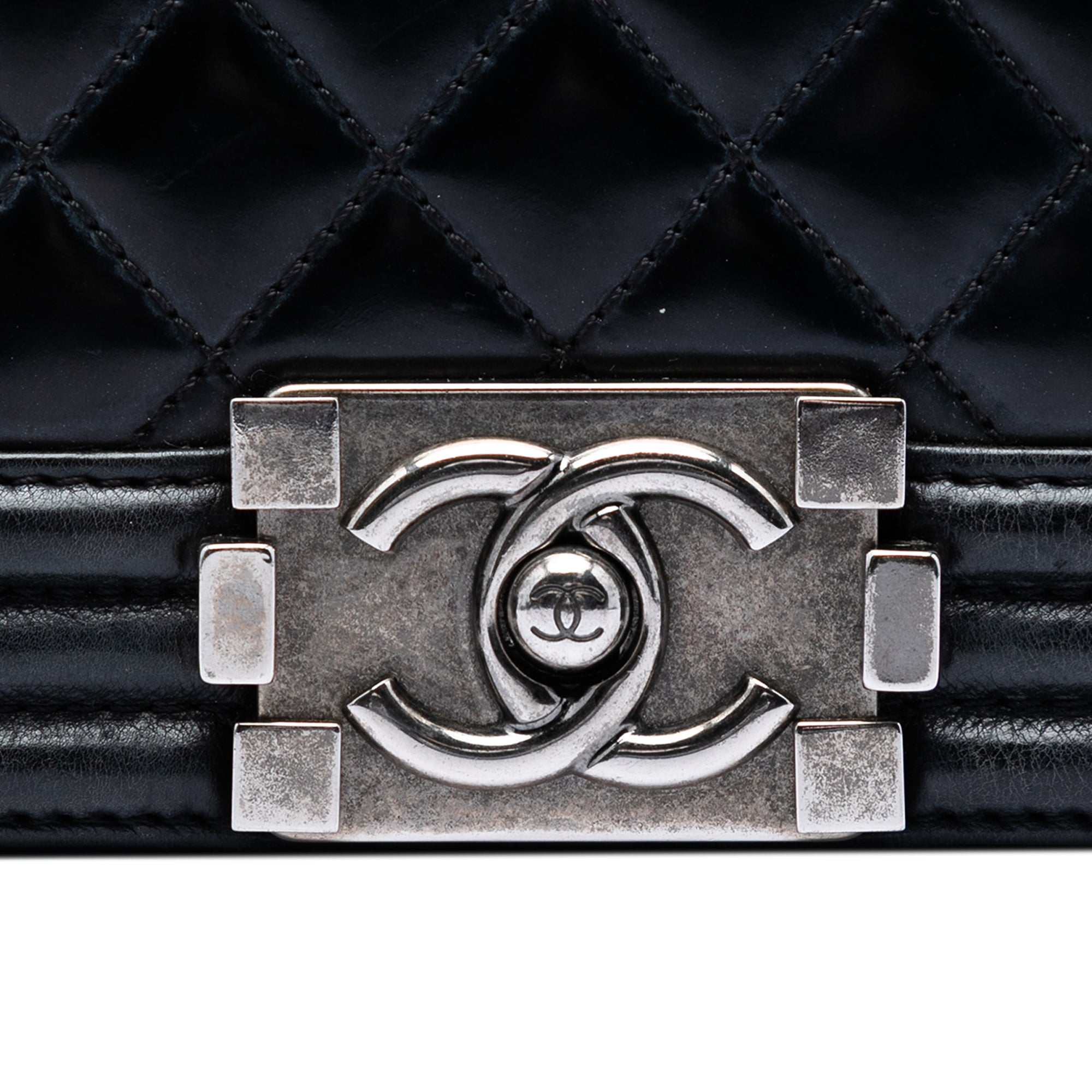 Chanel Paris Bombay Small Quilted Patent Medallion Embellished Boy Flap - image 5