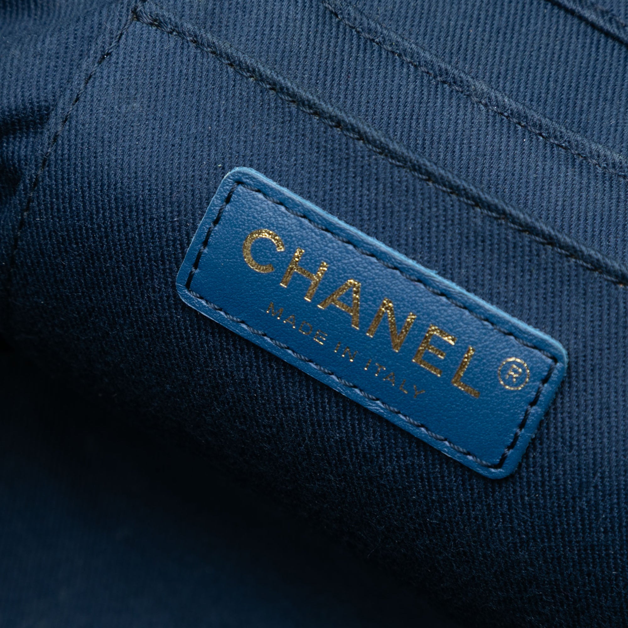 Chanel CC Quilted Denim Trip Vanity Case with Chain - image 5