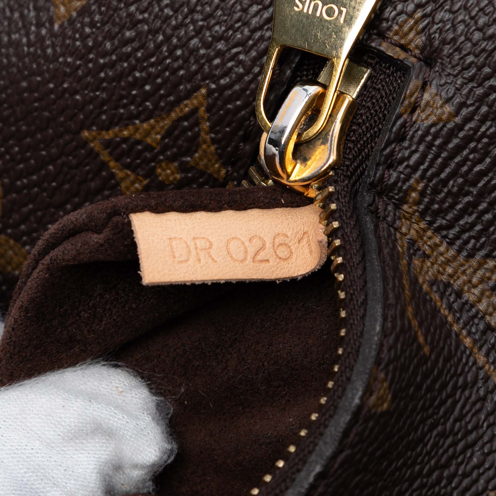Louis Vuitton Monogram Pochette Metis - image 6