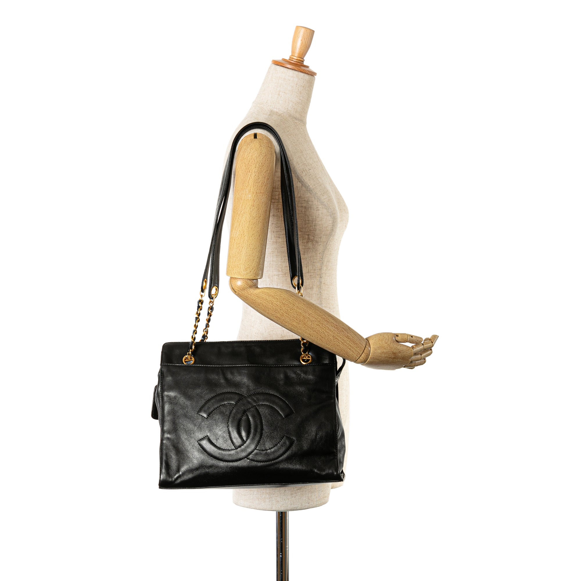 Chanel CC Lambskin Chain Tote - image 7