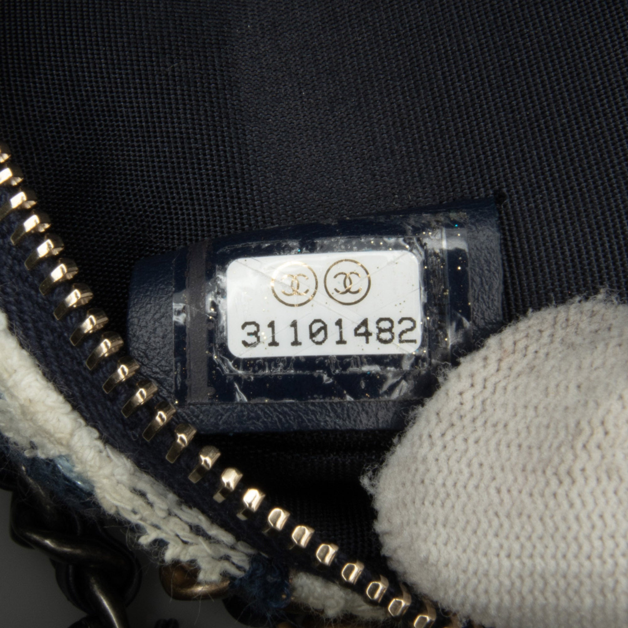 Chanel Tweed 19 Round Clutch with Chain - image 8