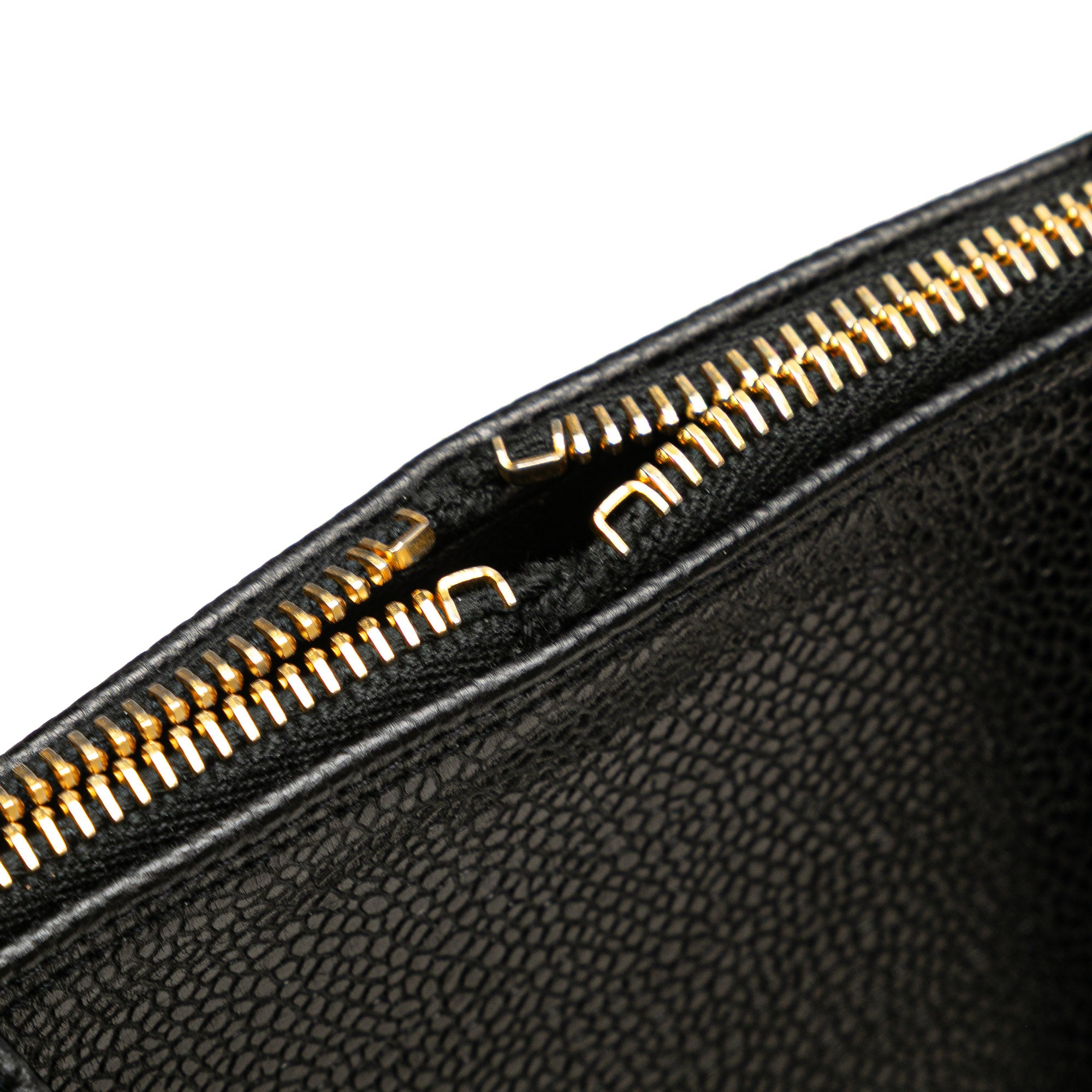 Chanel CC Caviar Two Way Zip Shoulder Bag - image 10
