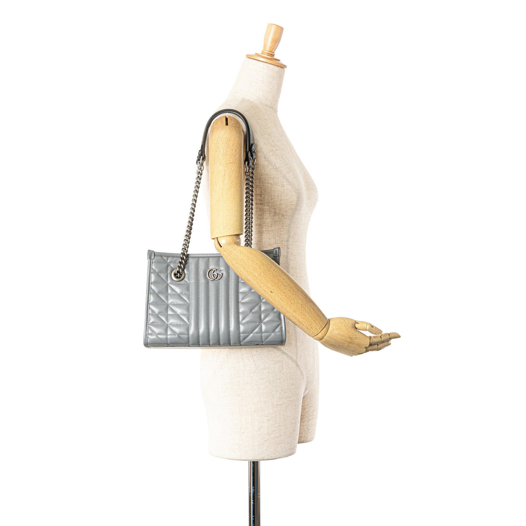 Gucci Small GG Marmont Matelasse Leather Aria Chain Tote - image 7