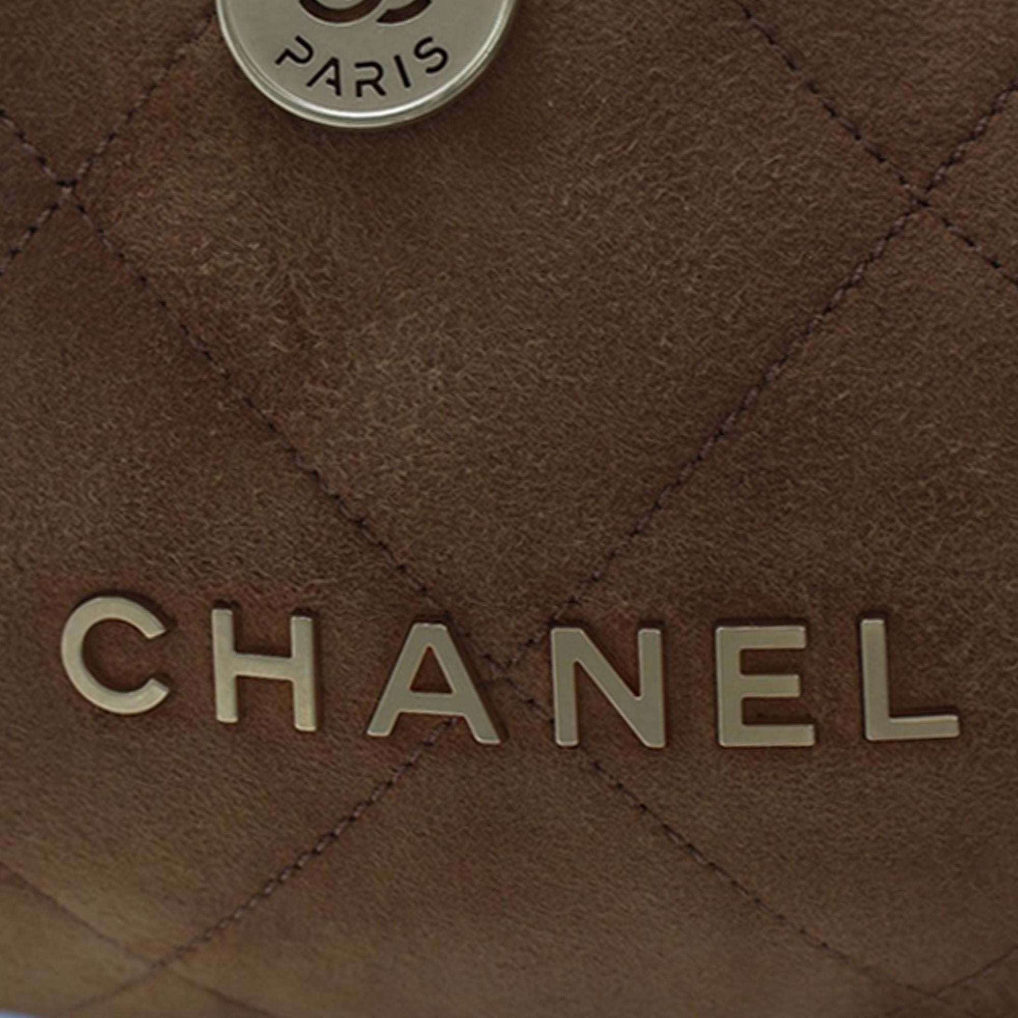 Chanel Large Quilted Suede 22 Hobo with Shearling Trim - image 8