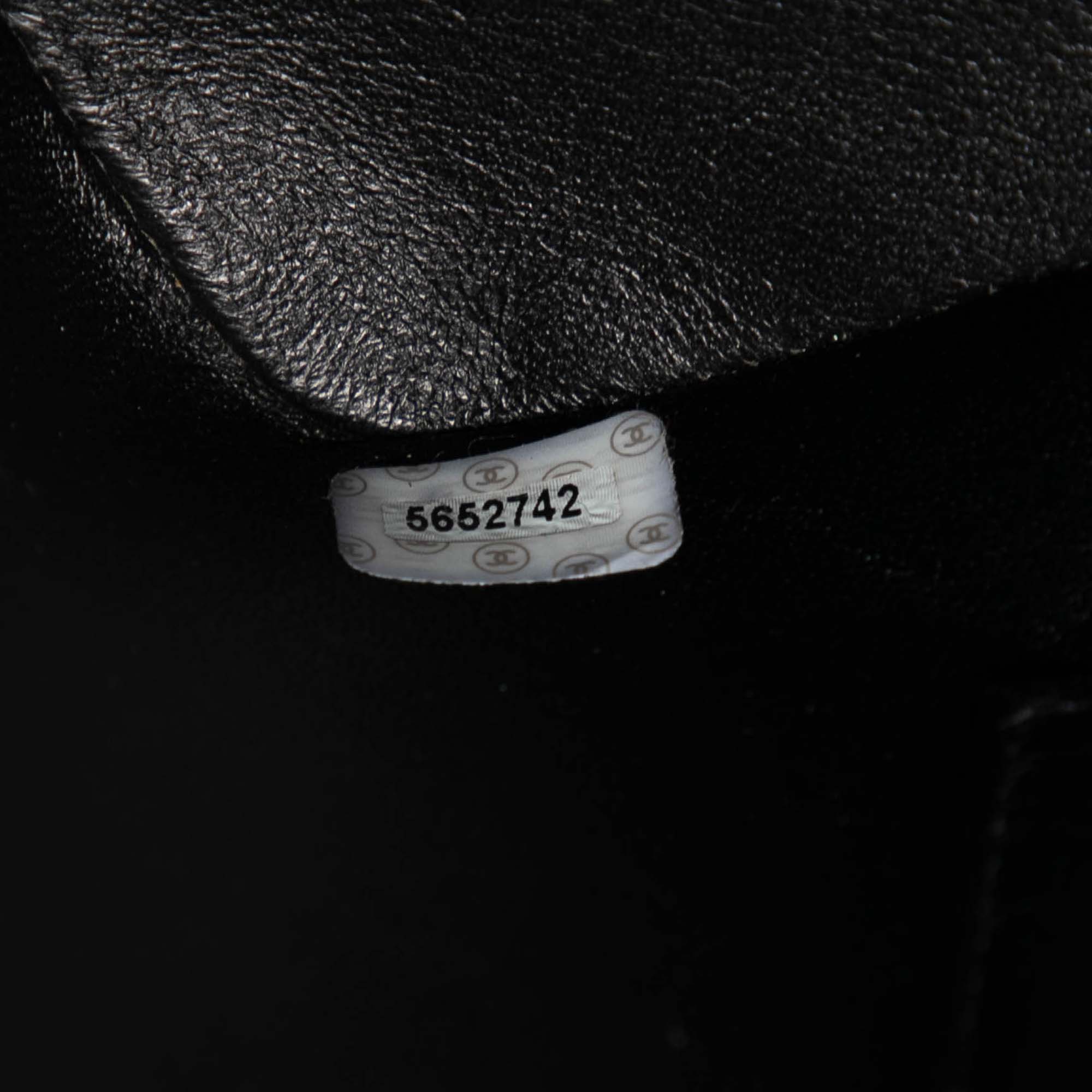 Chanel Caviar Medallion Tote - image 6