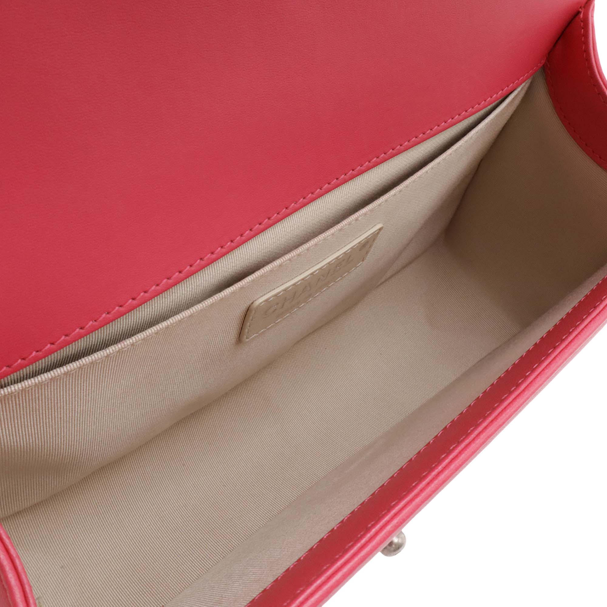 Chanel Old Medium Quilted Lambskin Boy Flap - image 3