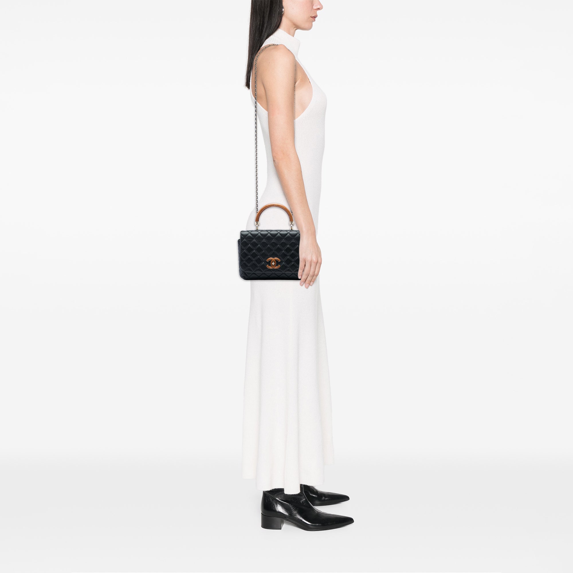 Chanel Quilted Lambskin Knock on Wood Satchel - image 5