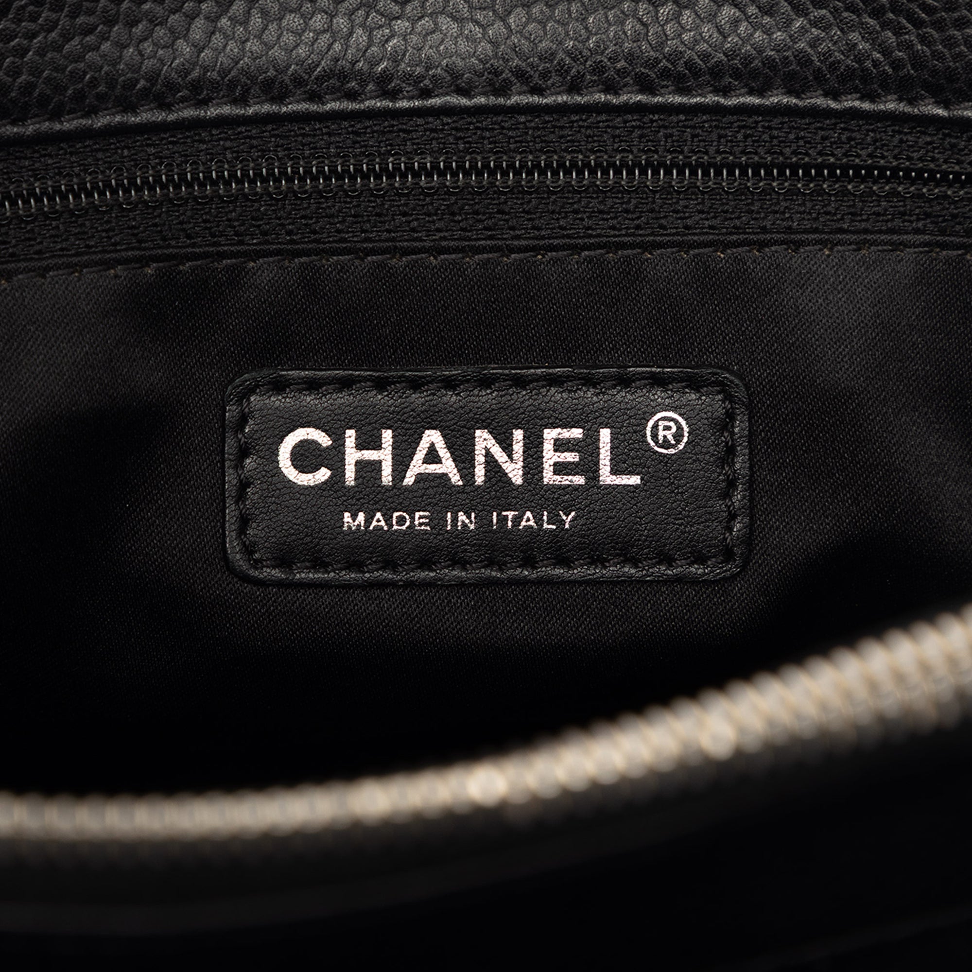 Chanel Caviar Grand Shopping Tote - image 5