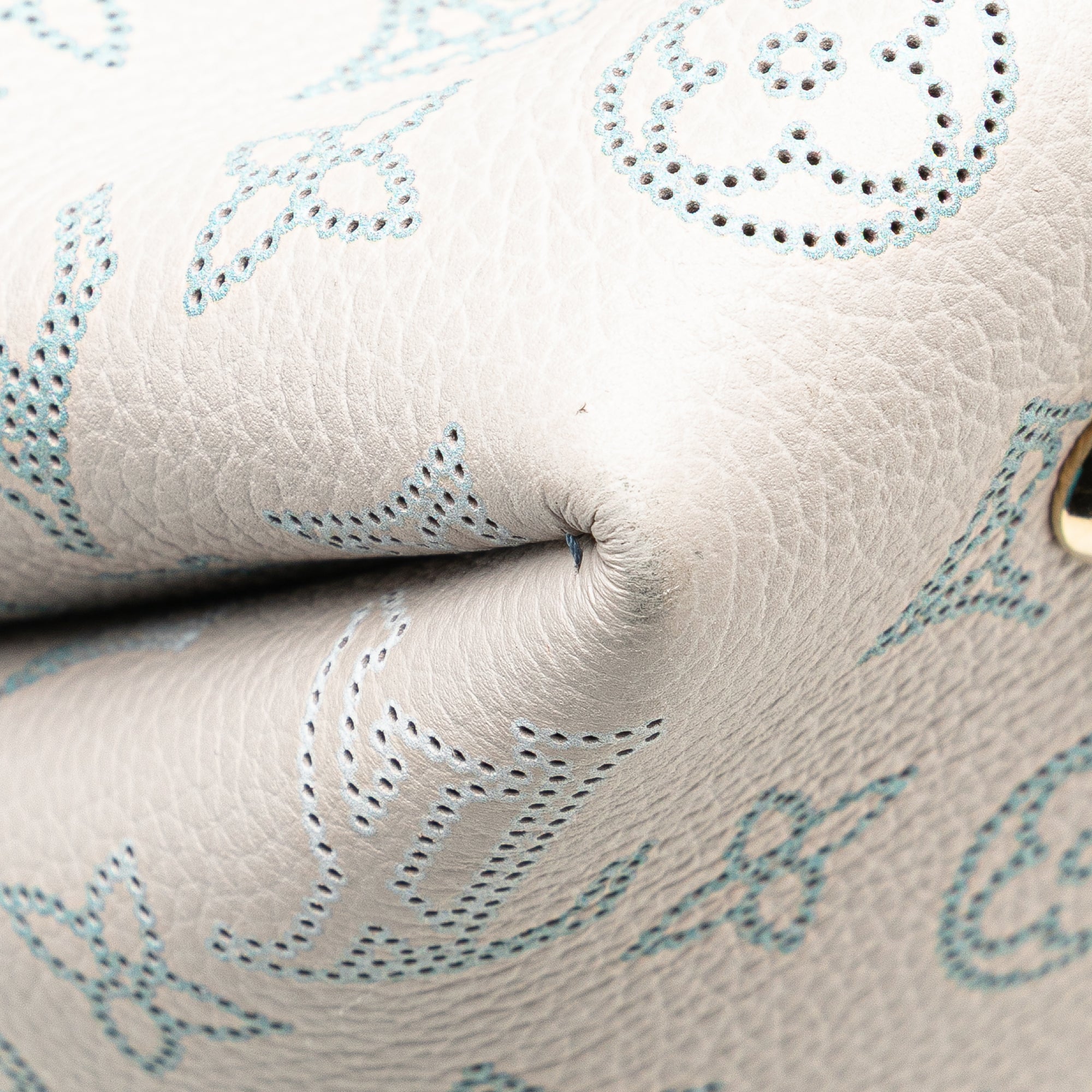 Louis Vuitton Monogram Mahina Bella - image 9