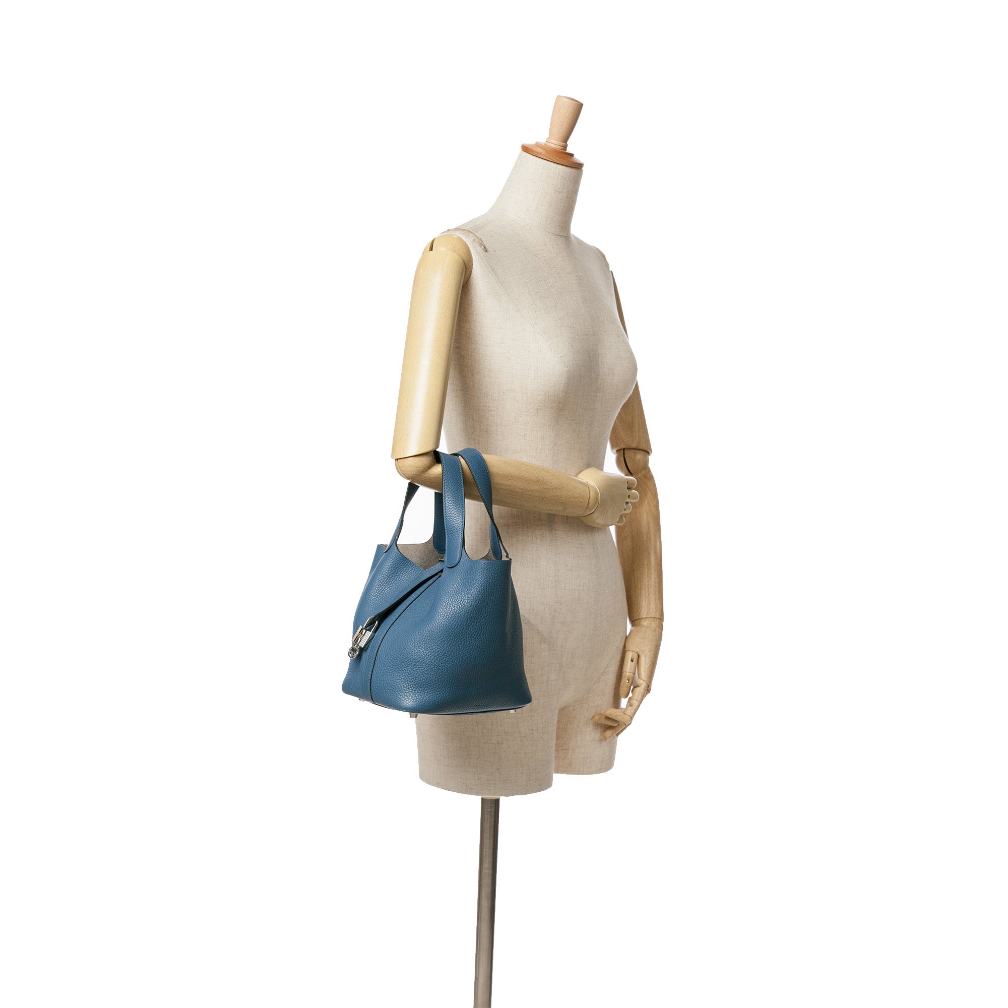 Hermès Clemence Picotin Lock 22 - image 8