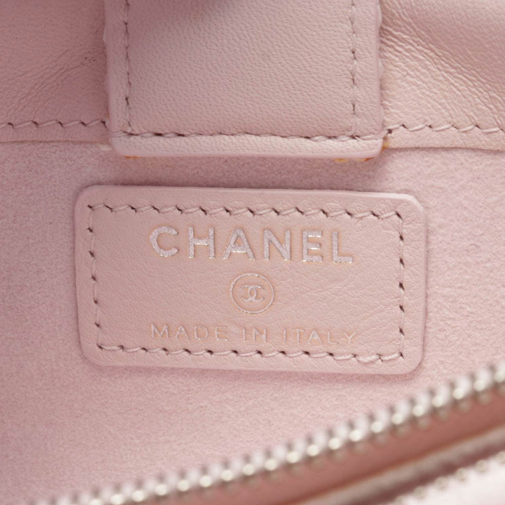Chanel Raffia Deauville Phone Clutch on Chain - image 5