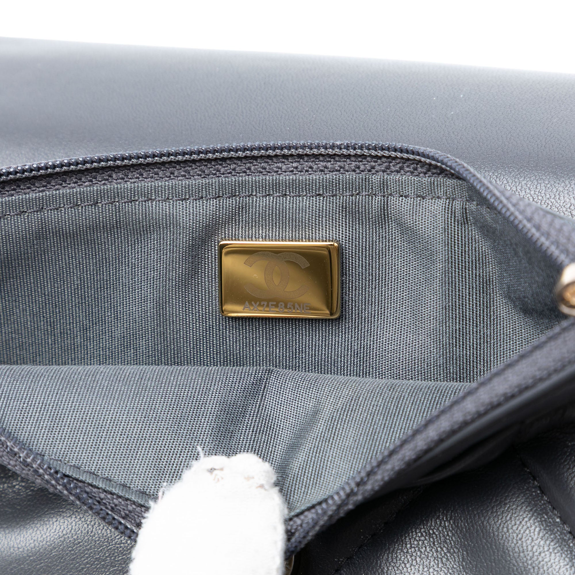Chanel Quilted Lambskin 19 Wallet on Chain - image 5