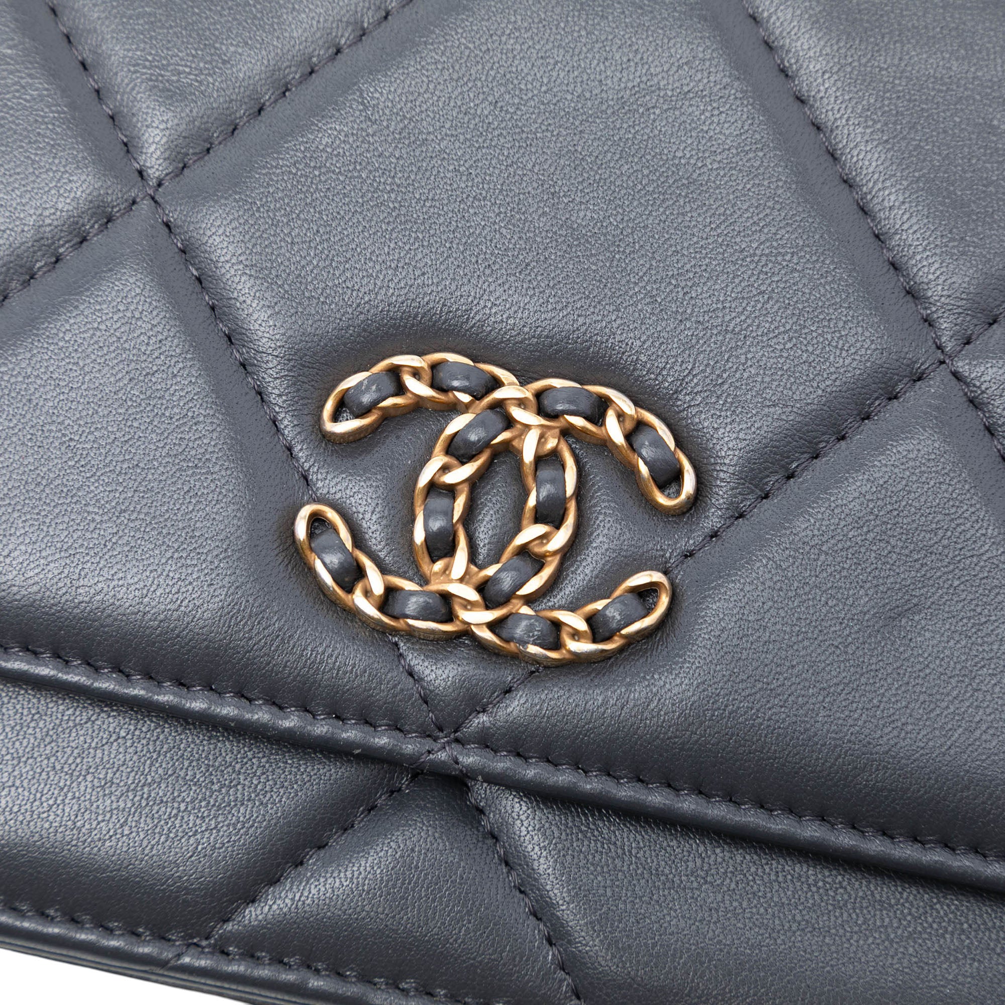 Chanel Quilted Lambskin 19 Wallet on Chain - image 6