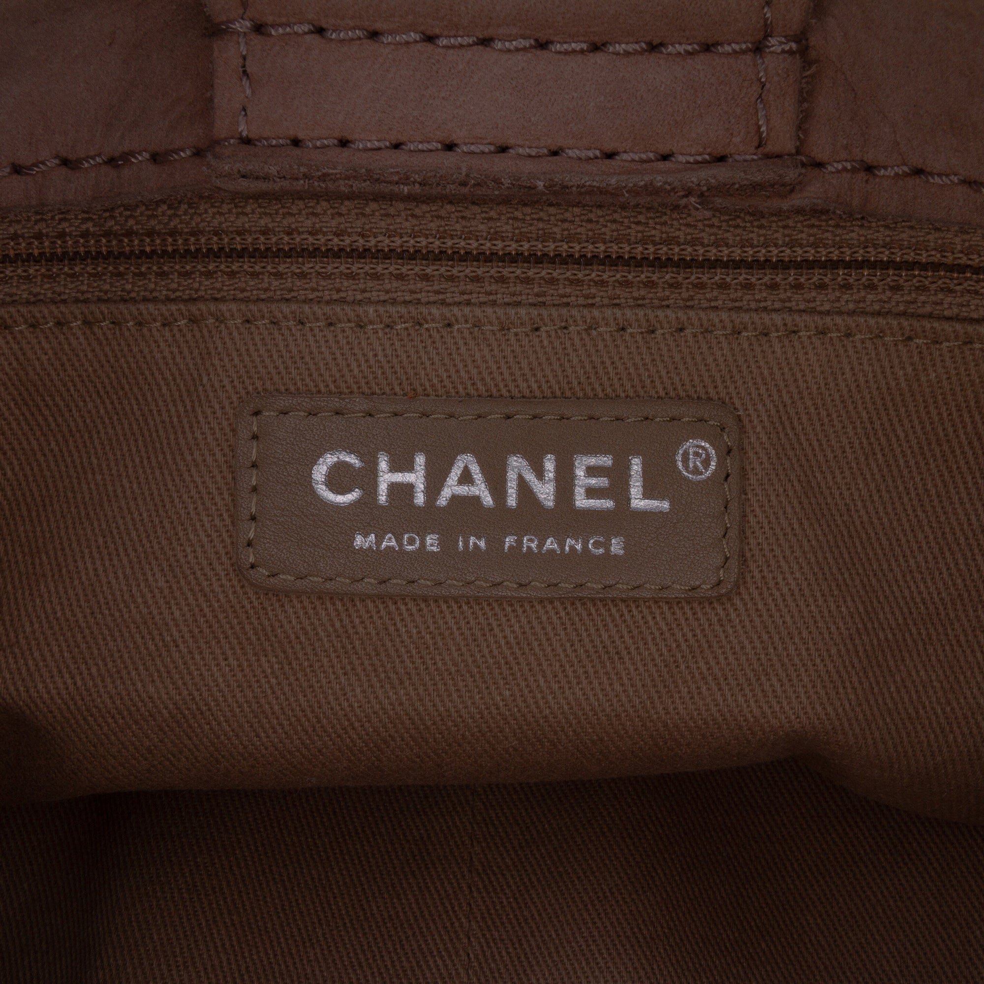 Chanel Calfskin Stitched Highlander Messenger Bag - image 5