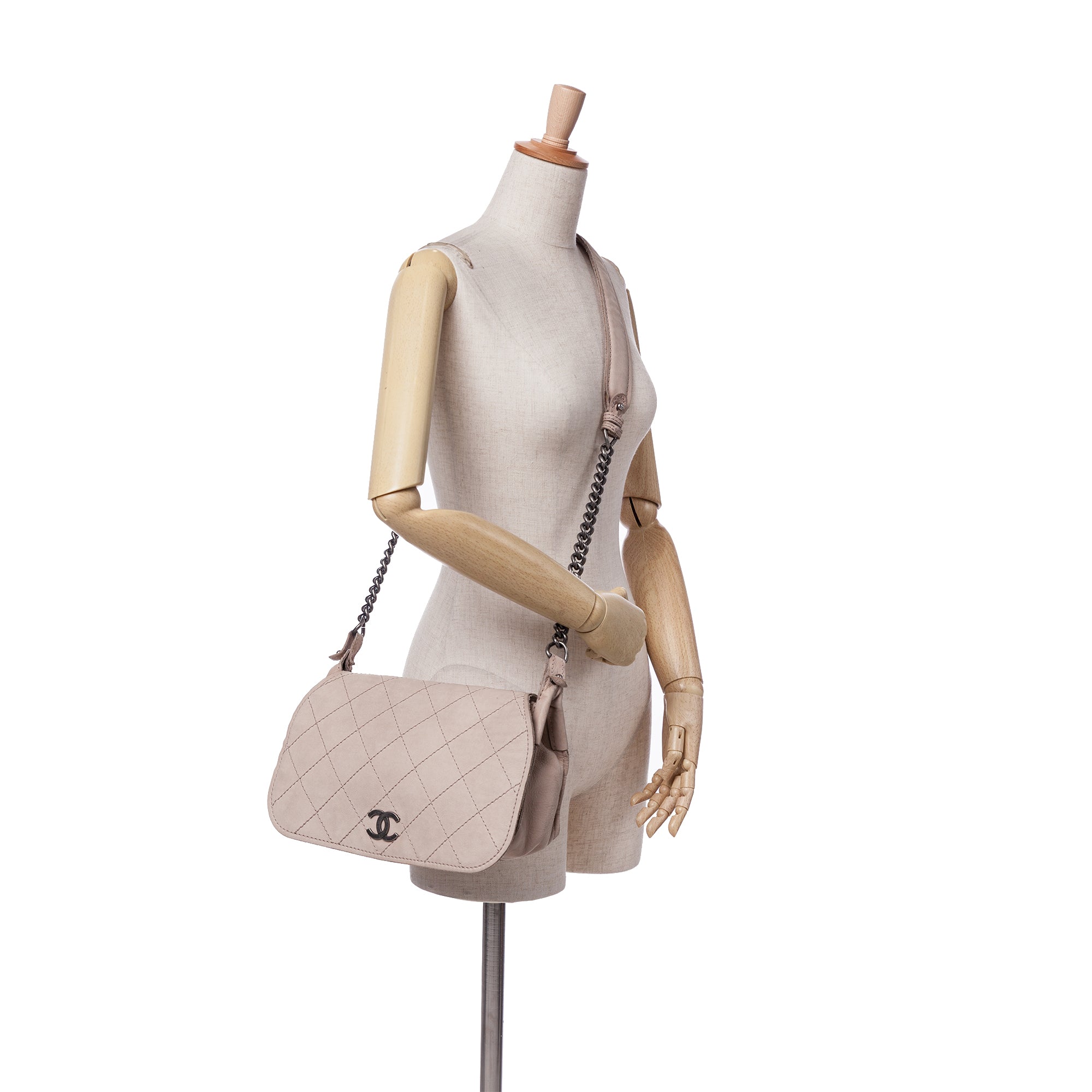 Chanel Calfskin Stitched Highlander Messenger Bag - image 9