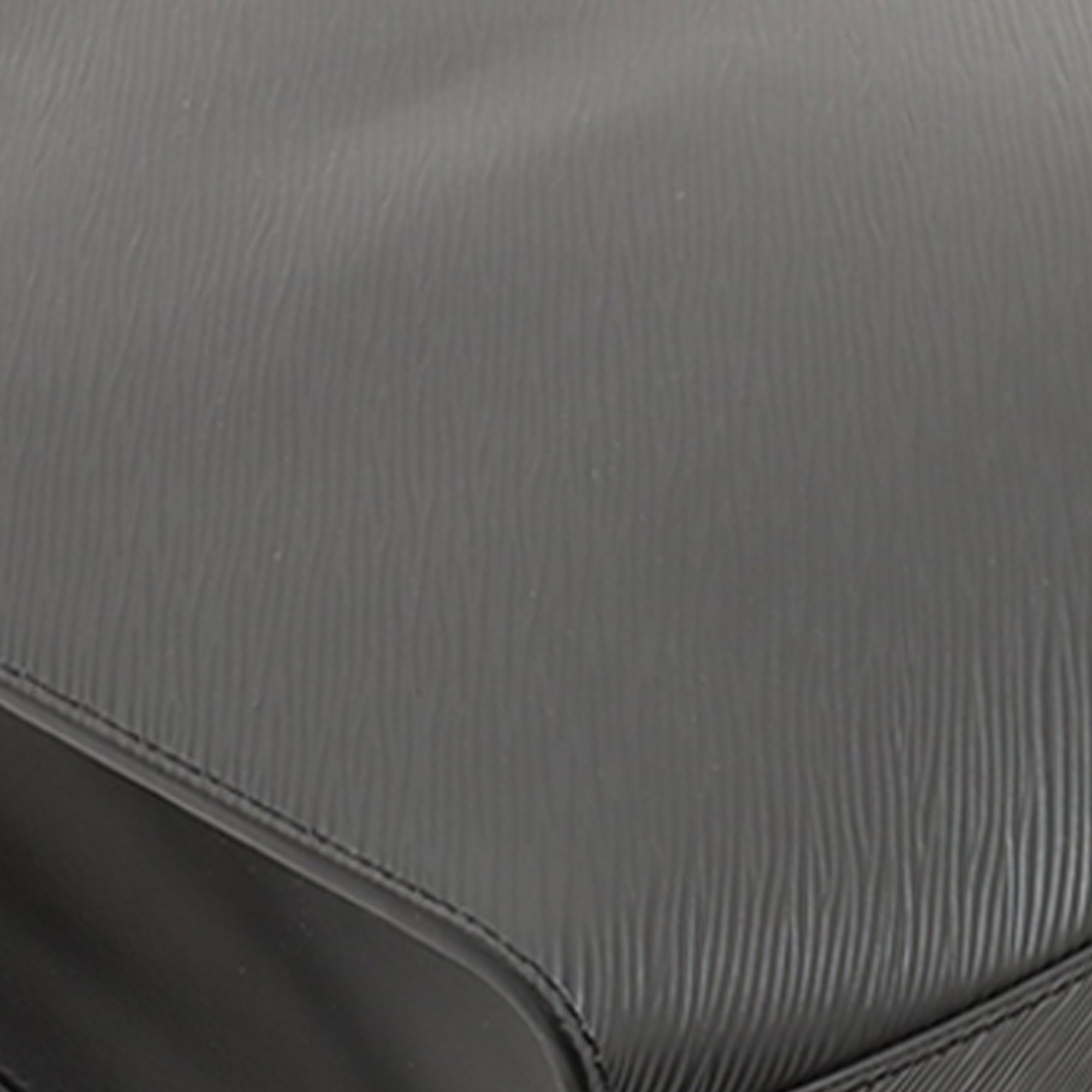 Louis Vuitton Epi Sac Plat PM - image 6