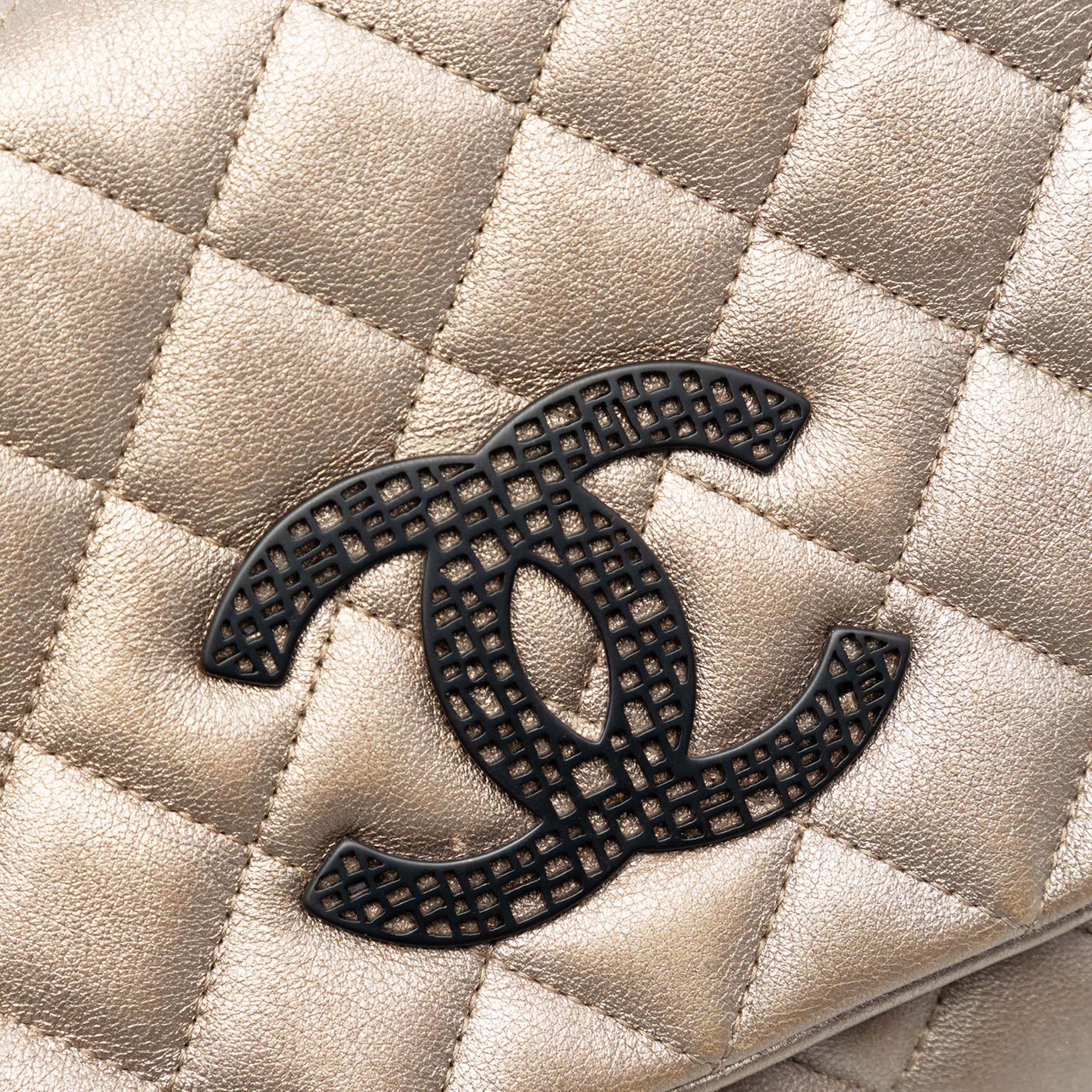 Chanel CC Quilted Metallic Lambskin Butterfly Chain Clutch - image 7