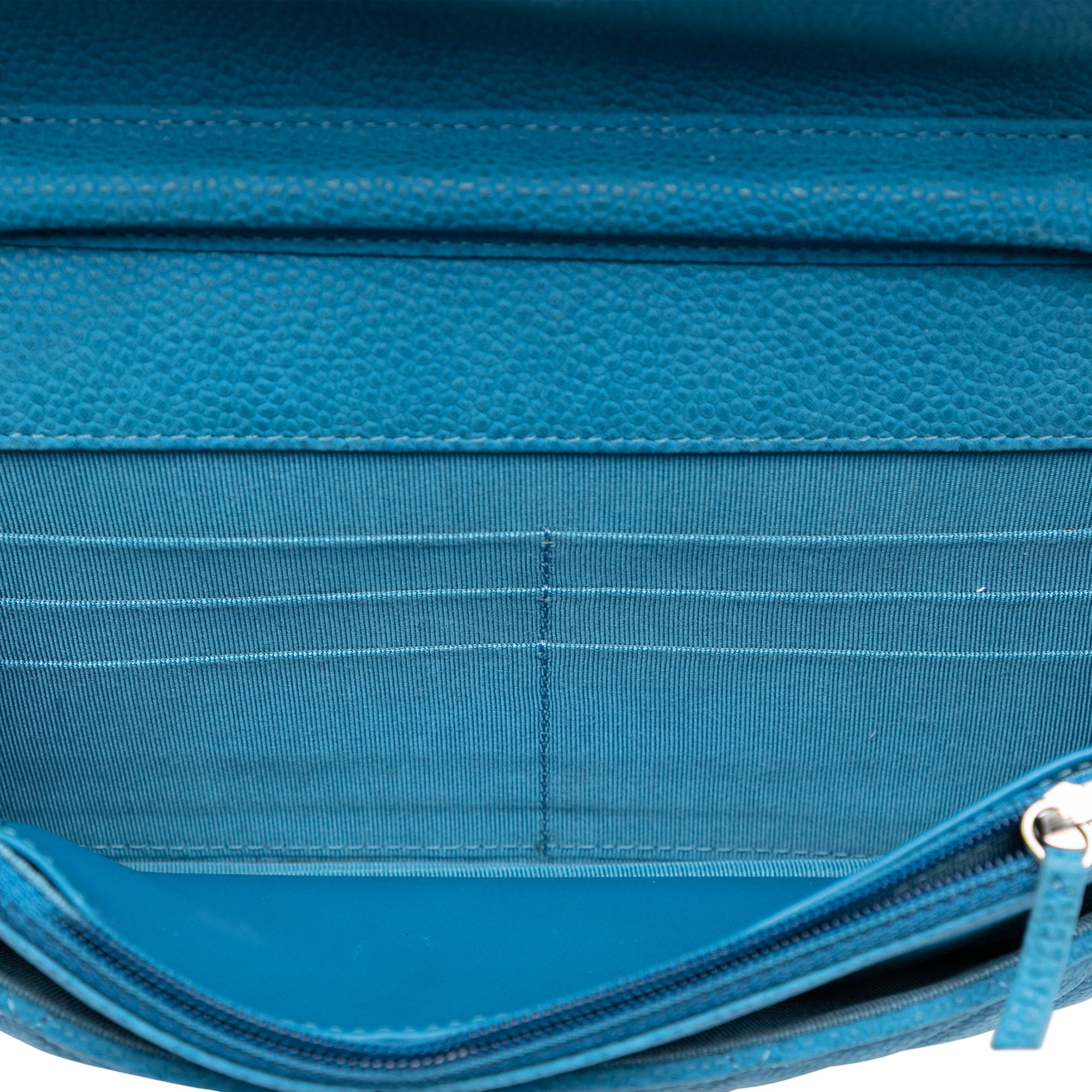 Chanel CC Quilted Caviar Wallet on Chain - image 4