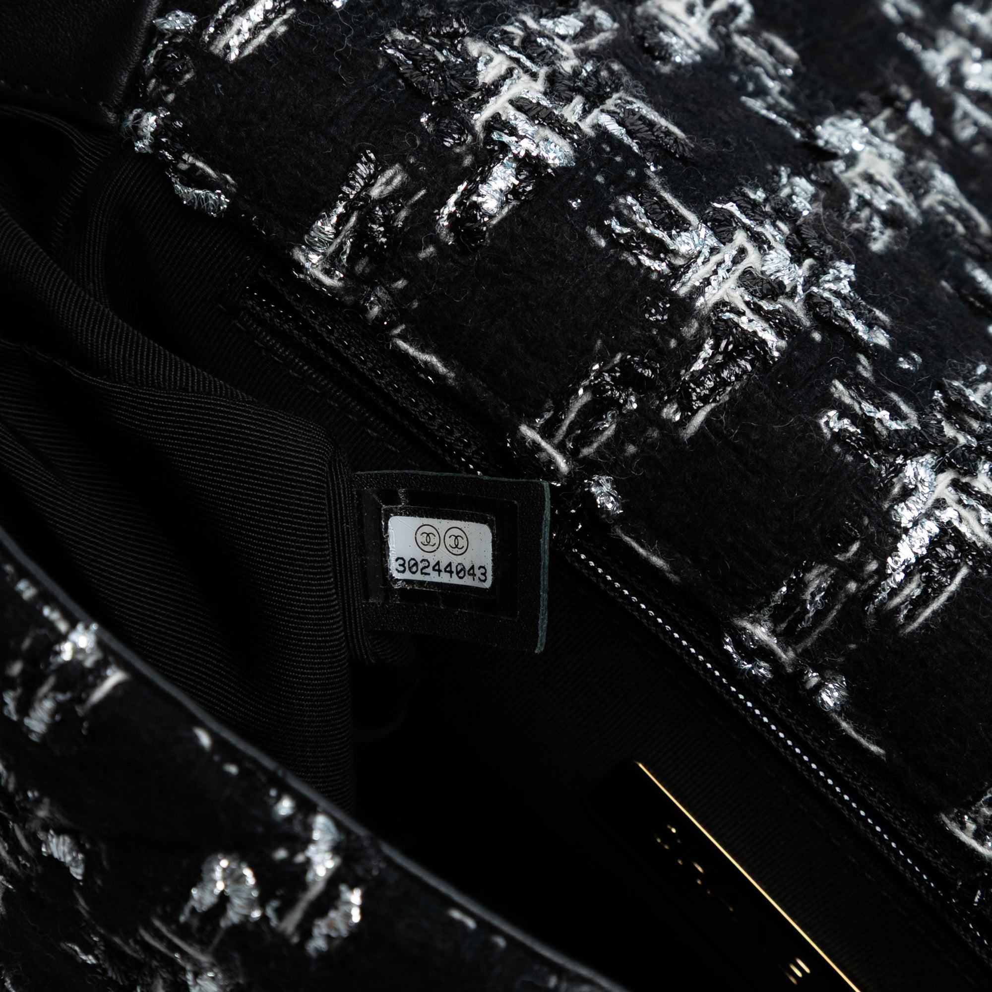 Chanel Medium Tweed 19 Flap - image 6
