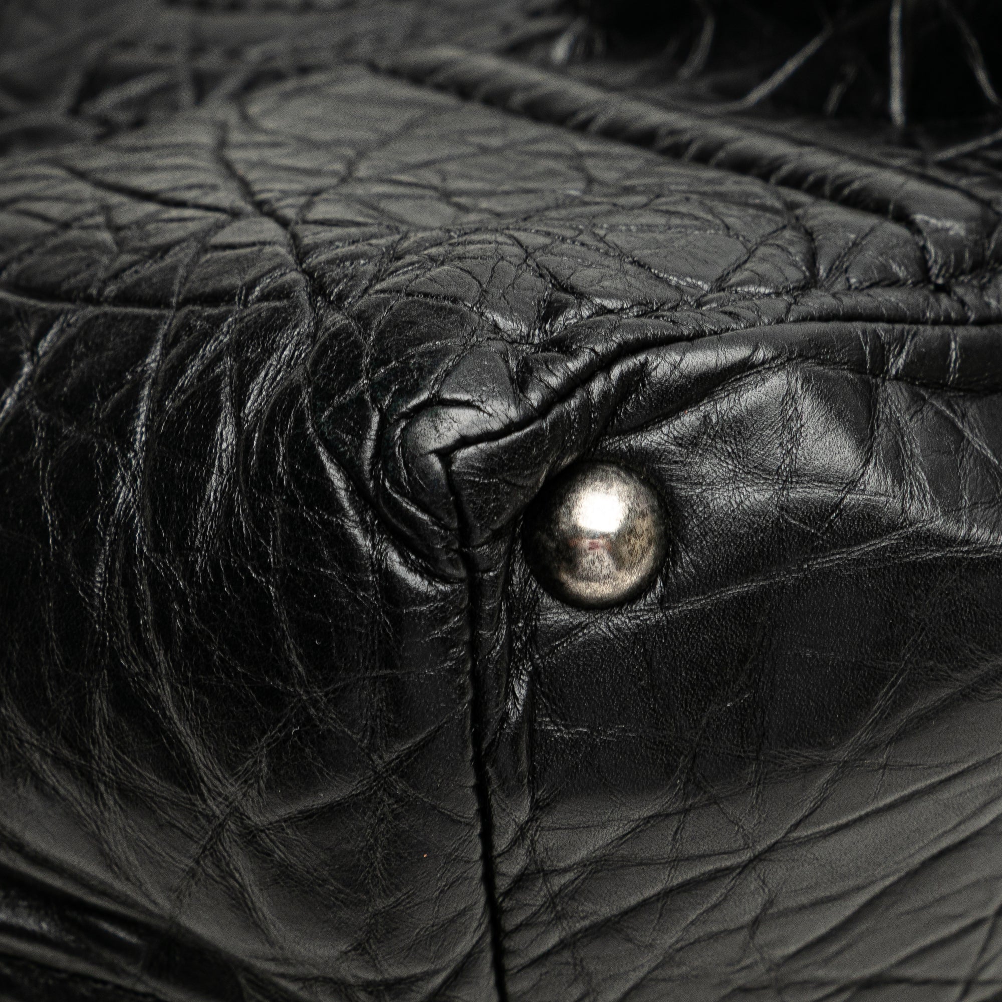 Chanel Distressed Calfskin Shopping In Moscow Tote - image 9