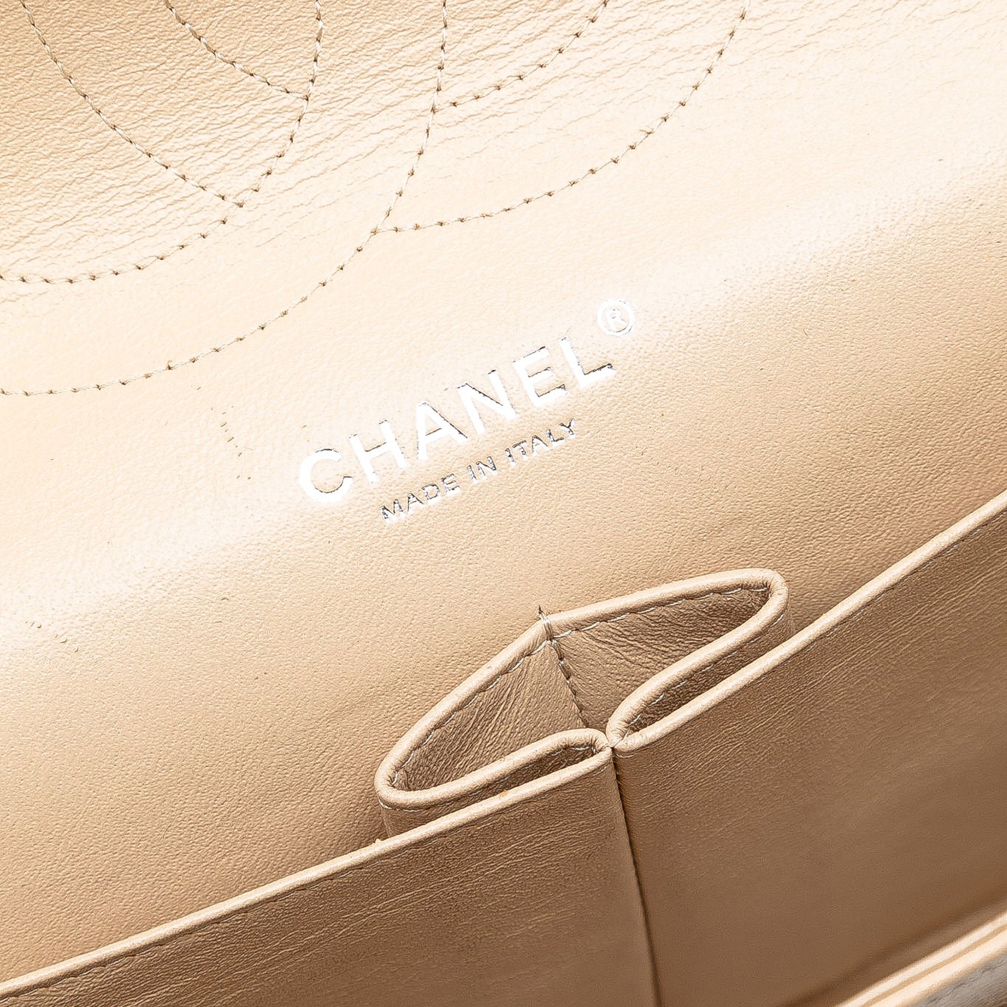 Chanel Jumbo Classic Caviar Double Flap - image 5