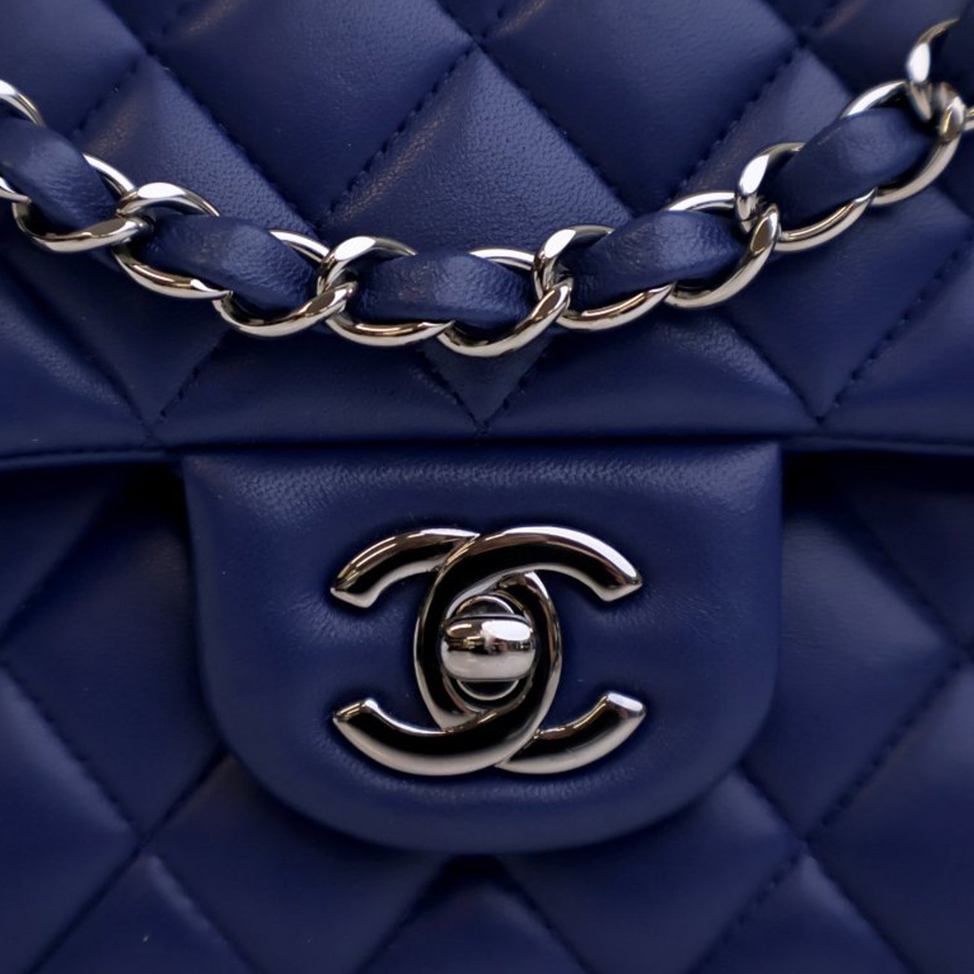 Chanel Medium Classic Lambskin Double Flap - image 5