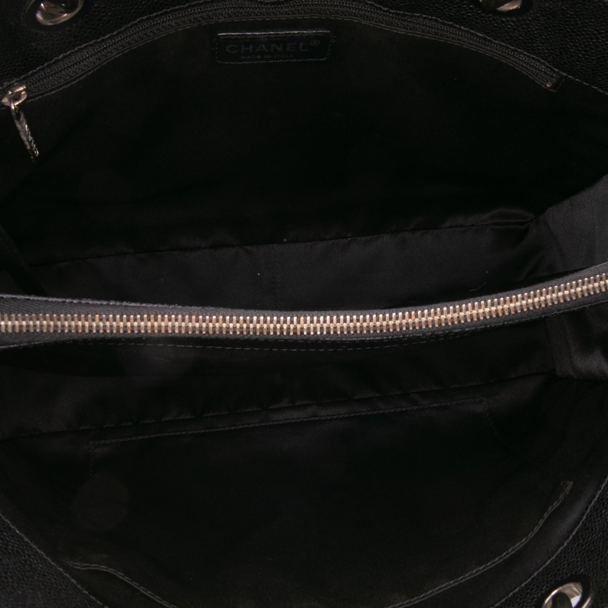 Chanel Caviar Grand Shopping Tote - image 4