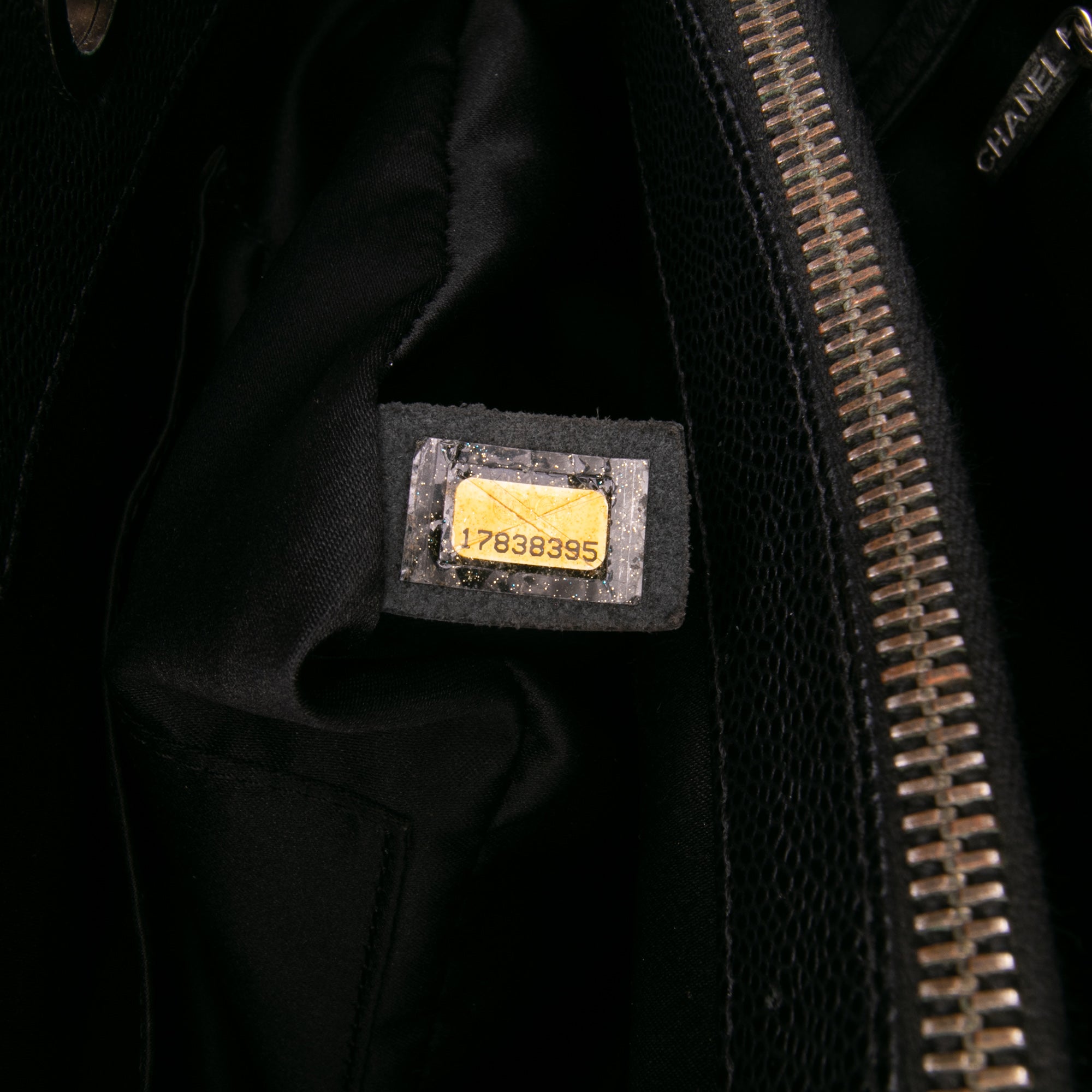 Chanel Caviar Grand Shopping Tote - image 6
