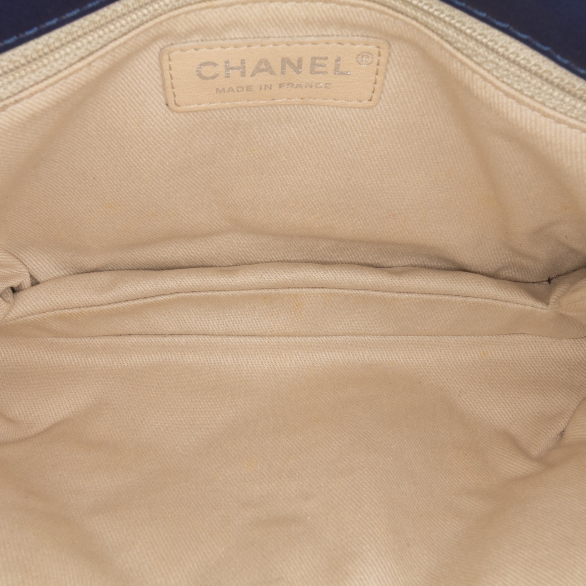 Chanel Mini Lambskin Double Stitch Hamptons Flap - image 4