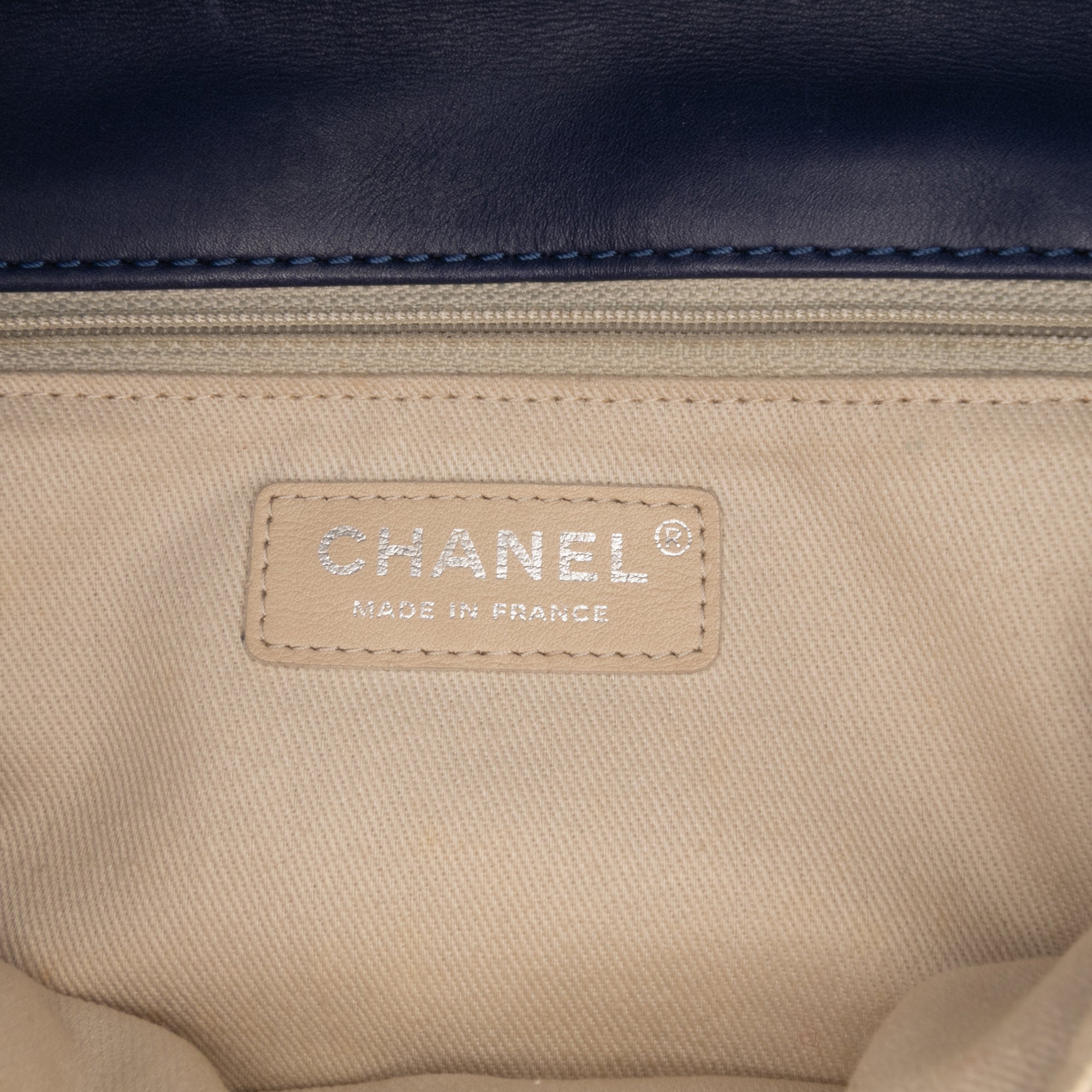 Chanel Mini Lambskin Double Stitch Hamptons Flap - image 5
