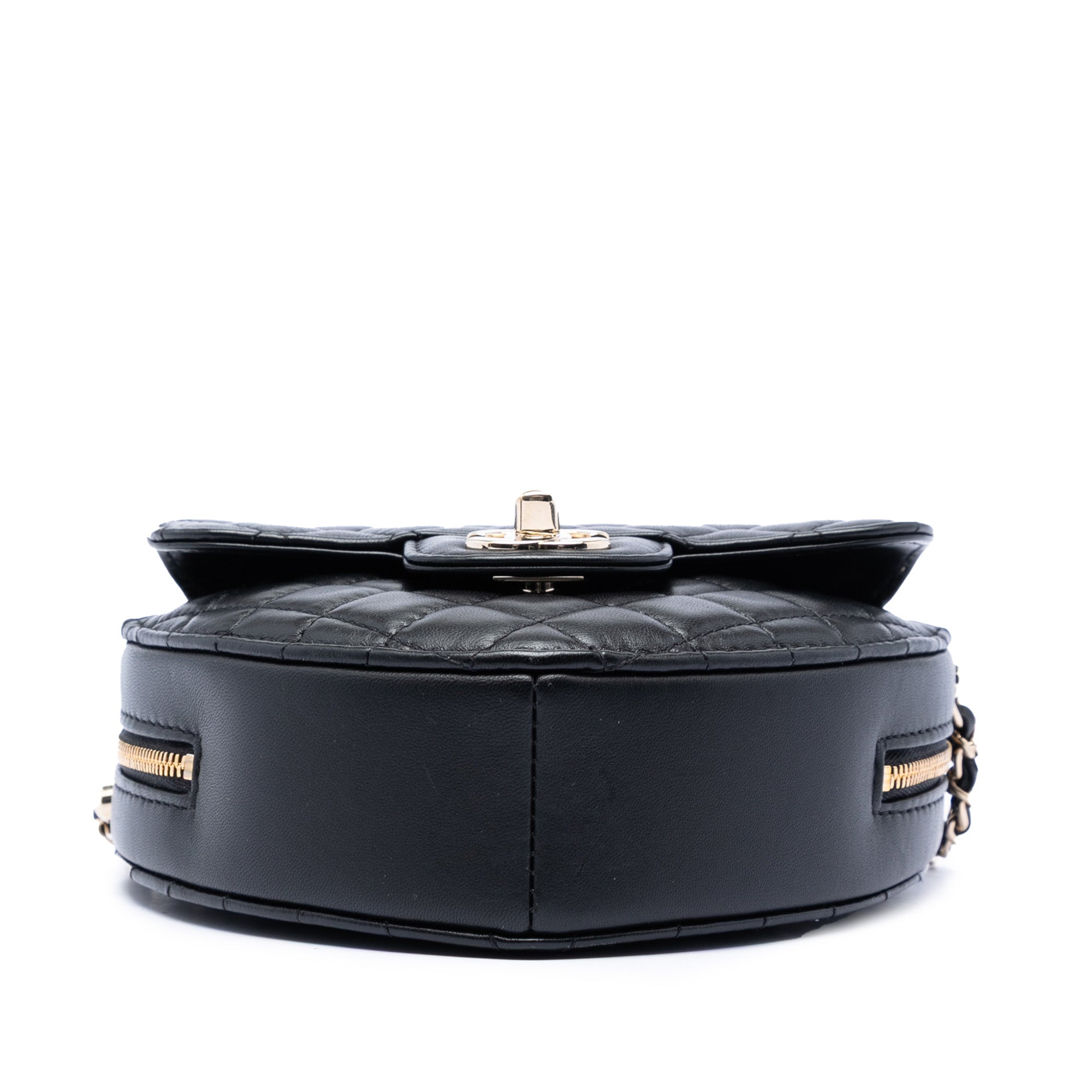 Chanel Lambskin CC in Love Heart Crossbody - image 3